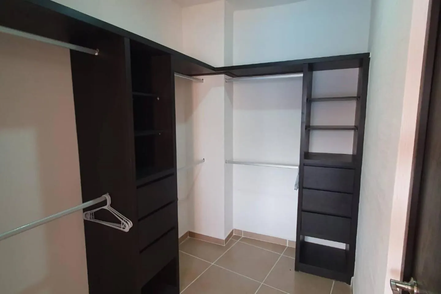 wardrobe in Departamento tres listones
