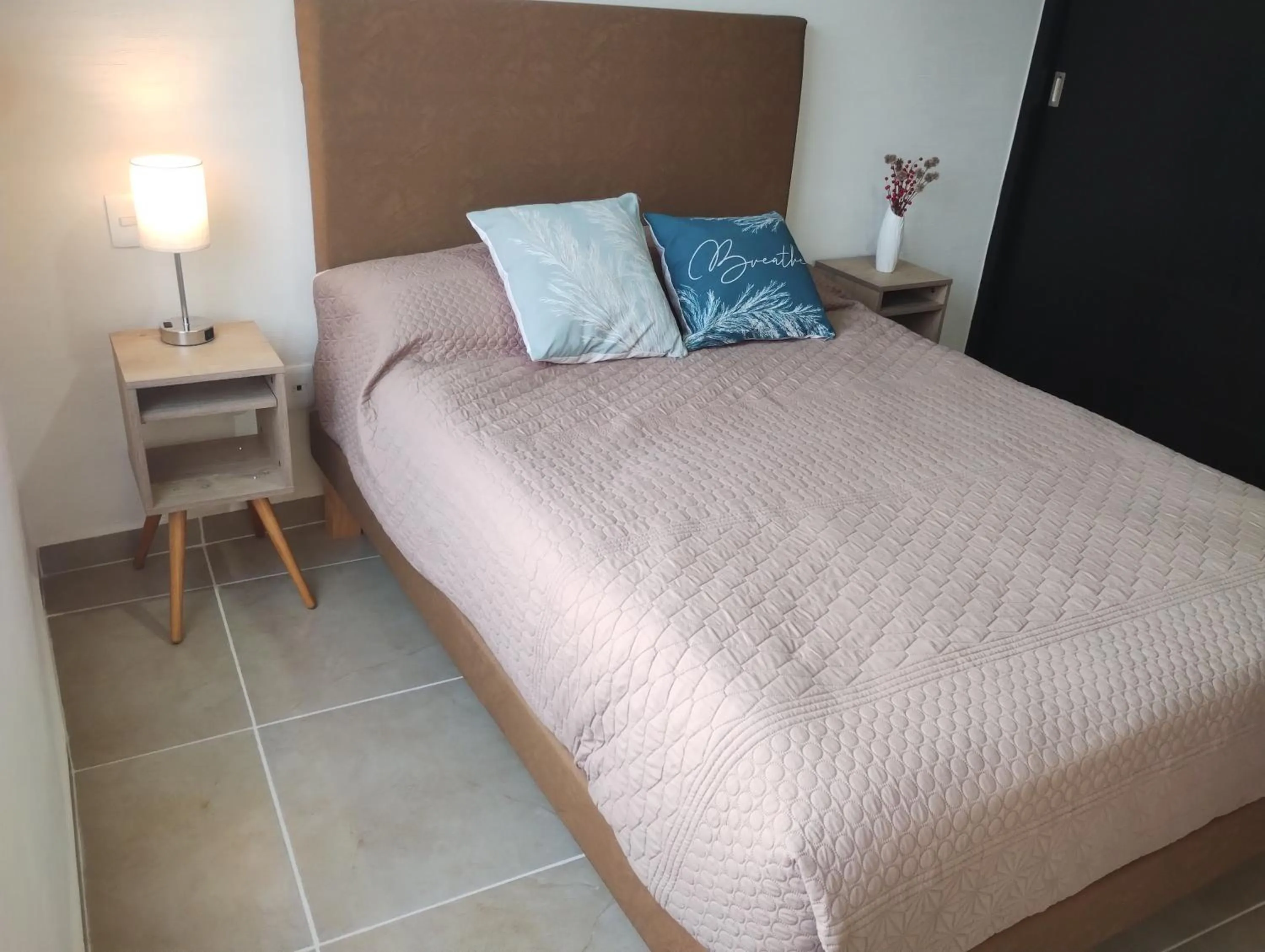 Bed in Departamento tres listones