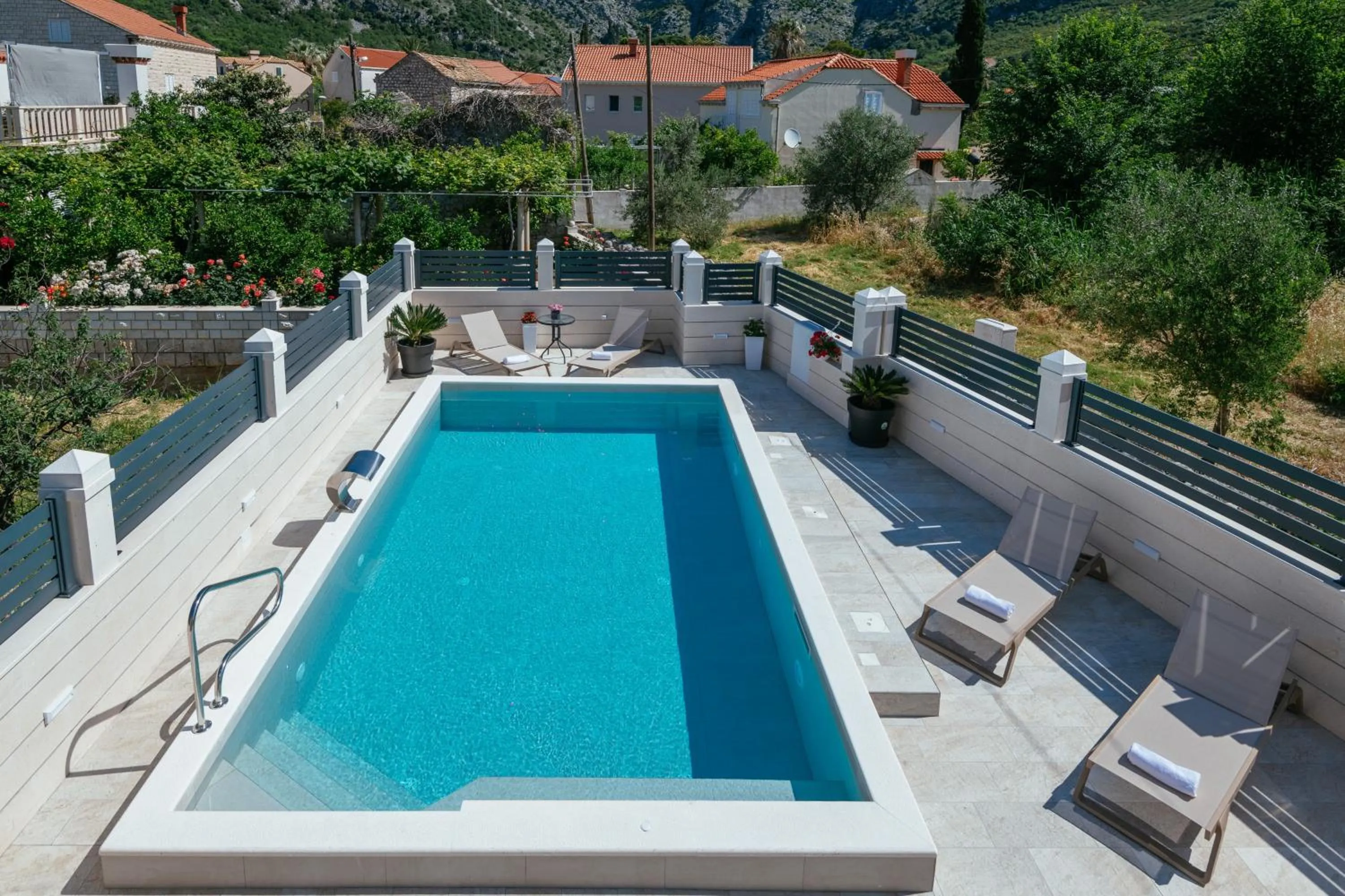 Swimming pool in Apartments Azzurro