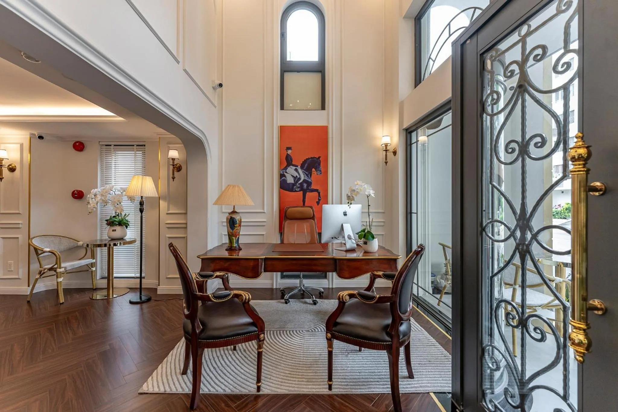 Golden Sun Apartment & Hotel