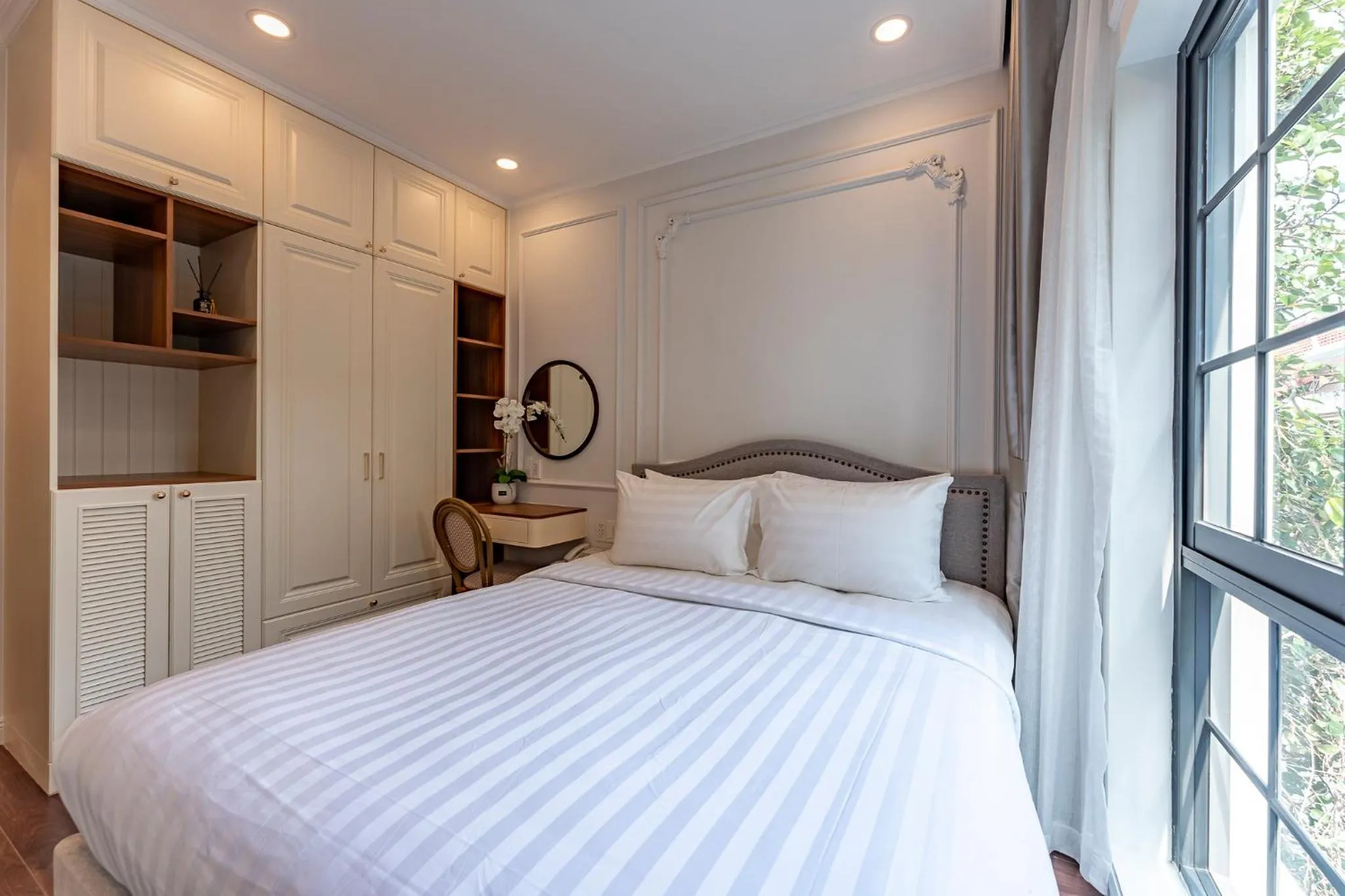 Bed in Golden Sun Apartment & Hotel