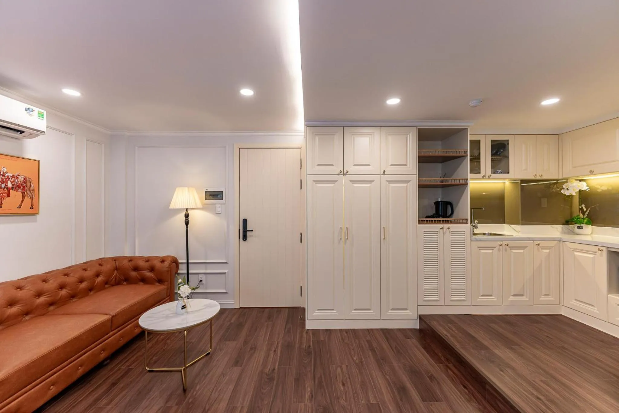 Golden Sun Apartment & Hotel