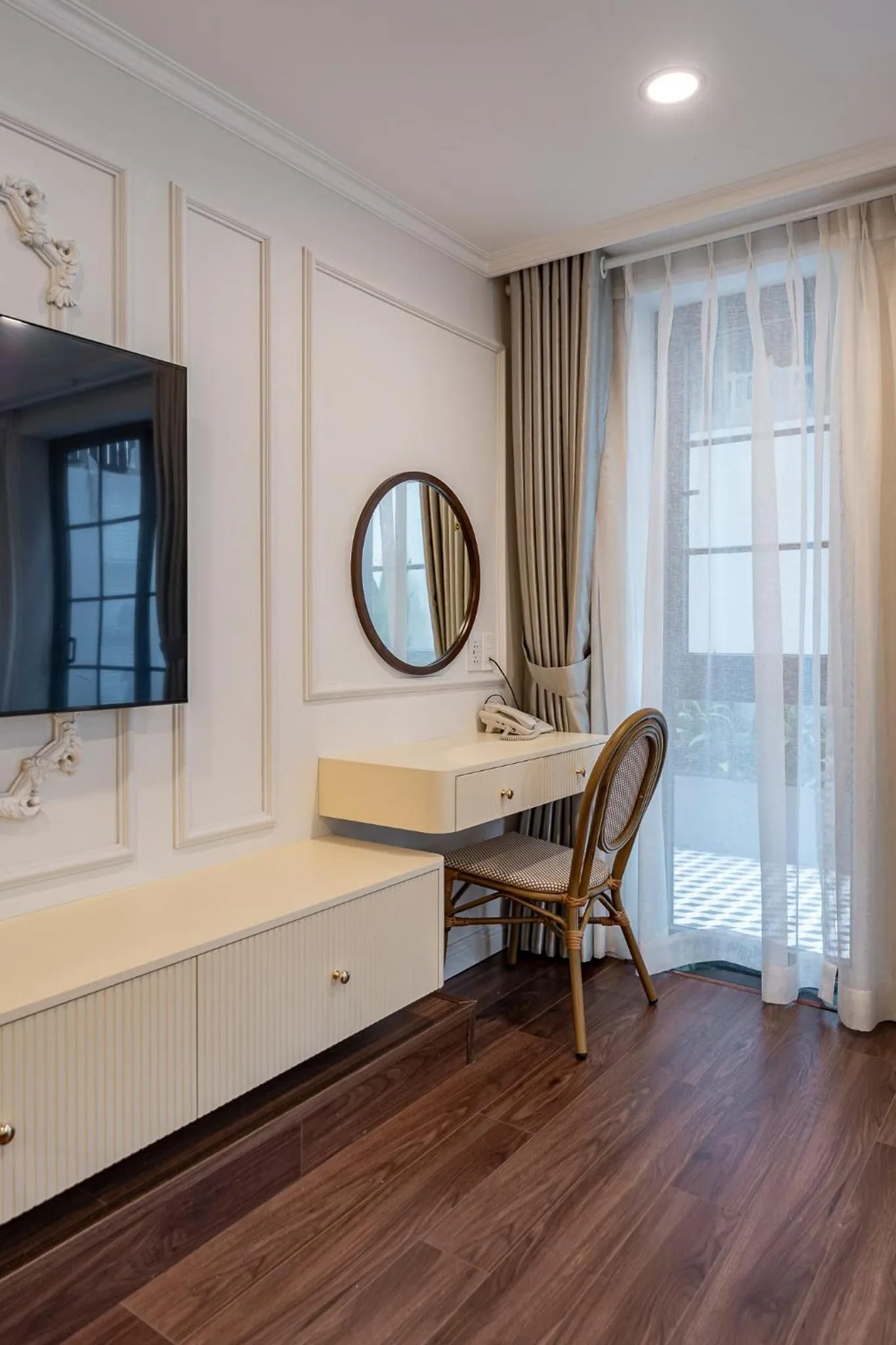 Golden Sun Apartment & Hotel