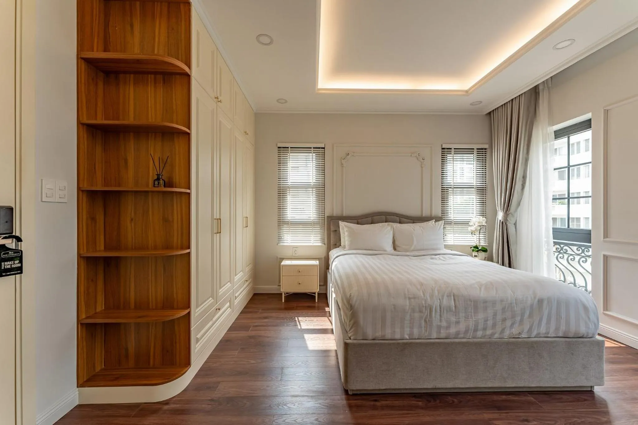 Bed in Golden Sun Apartment & Hotel