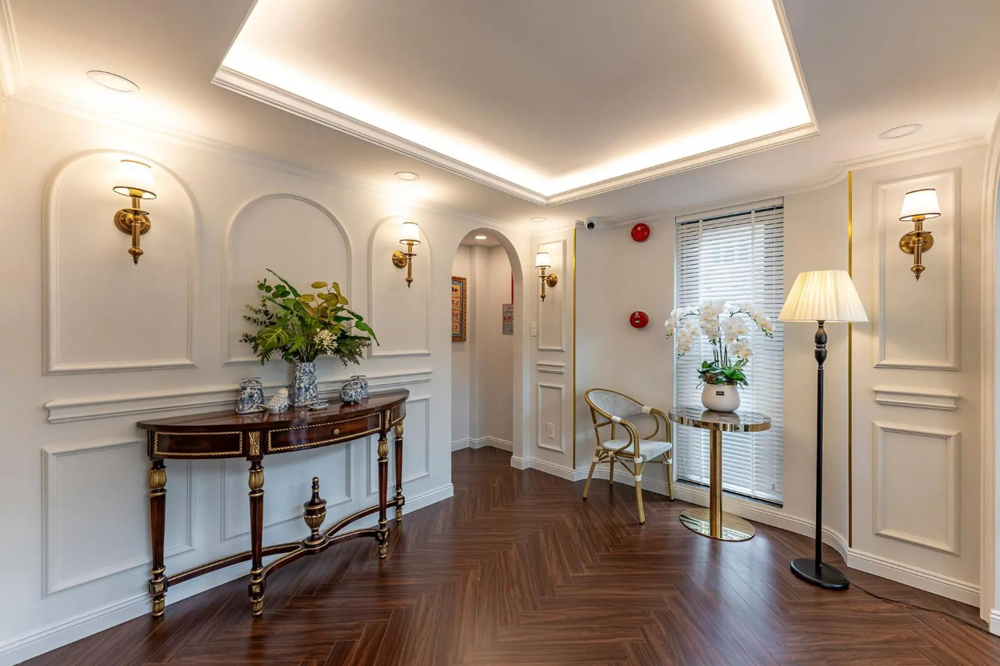 Golden Sun Apartment & Hotel