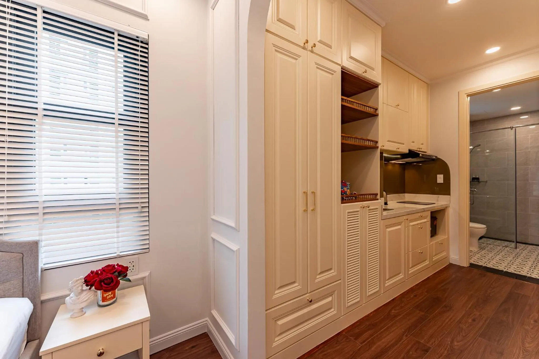 Kitchen or kitchenette in Golden Sun Apartment & Hotel