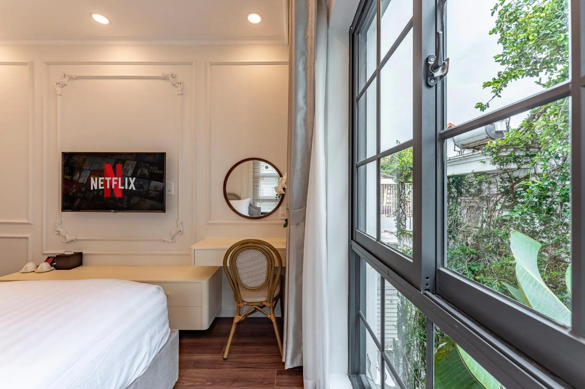 Bed in Golden Sun Apartment & Hotel