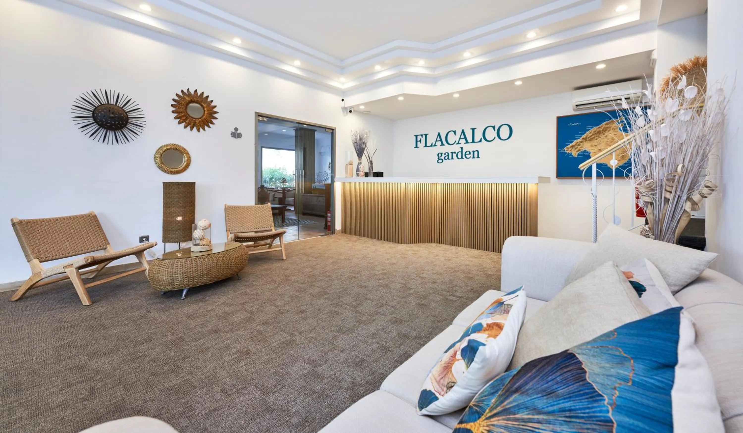 Property building in Petit Garden Hotel by Flacalco