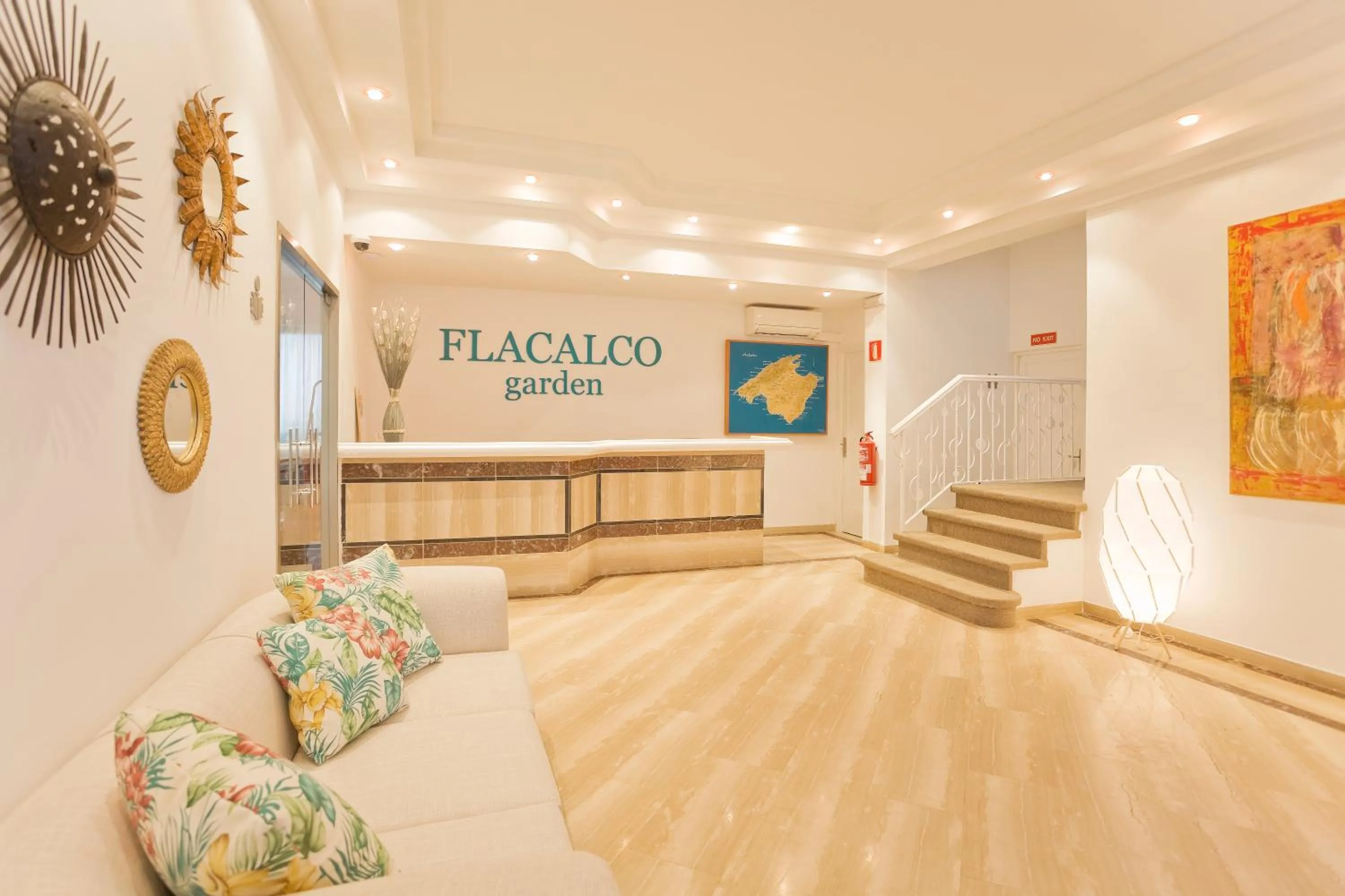 Lobby or reception, Lobby/Reception in Petit Garden Hotel by Flacalco