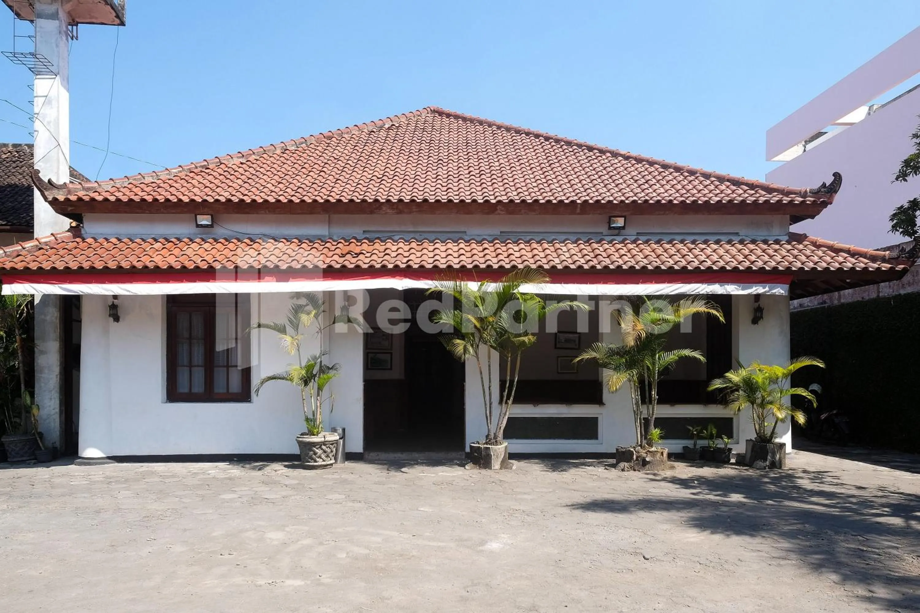 Property building in Hotel Limaran 1 Syariah Malioboro Mitra RedDoorz