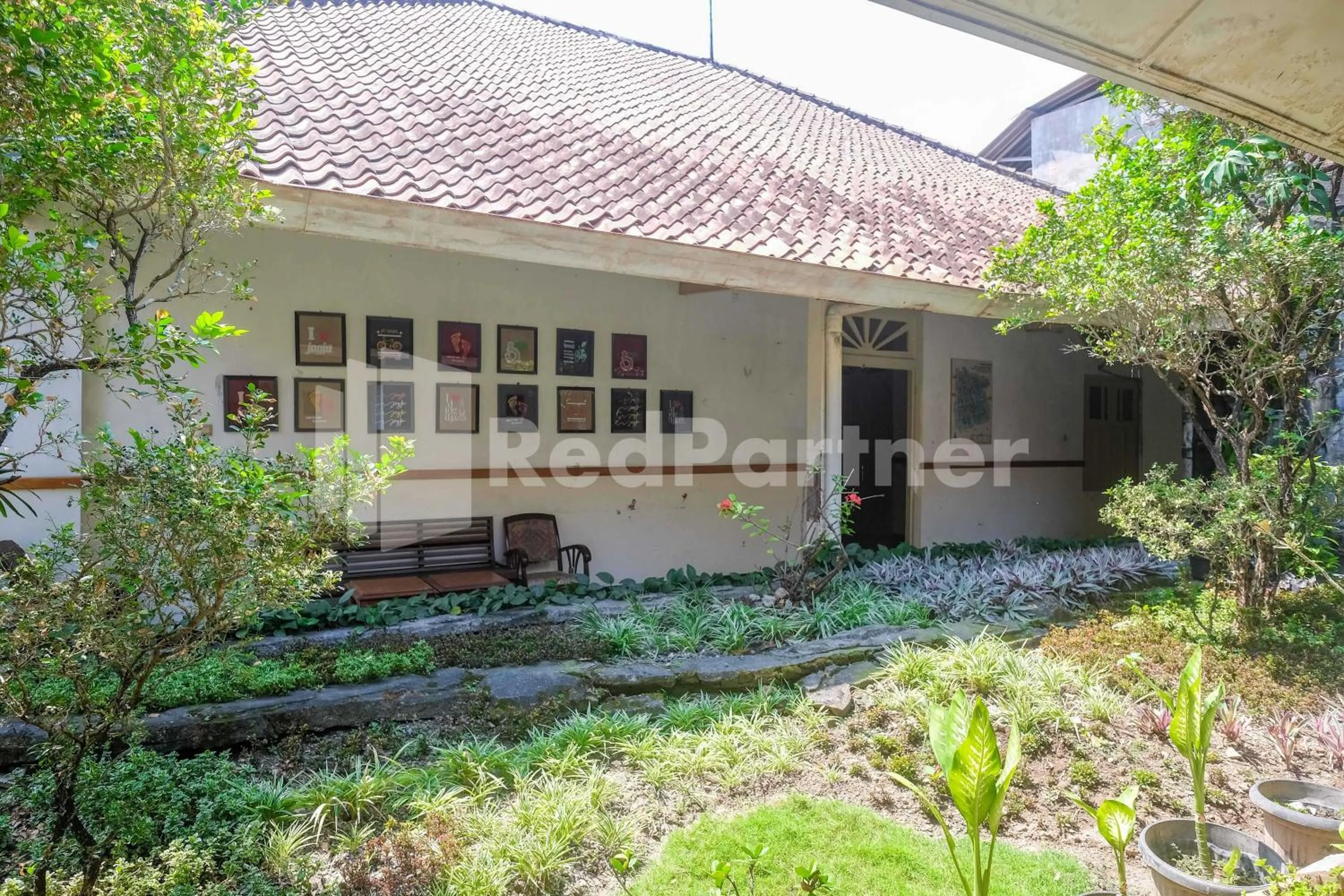 Property building in Hotel Limaran 1 Syariah Malioboro Mitra RedDoorz