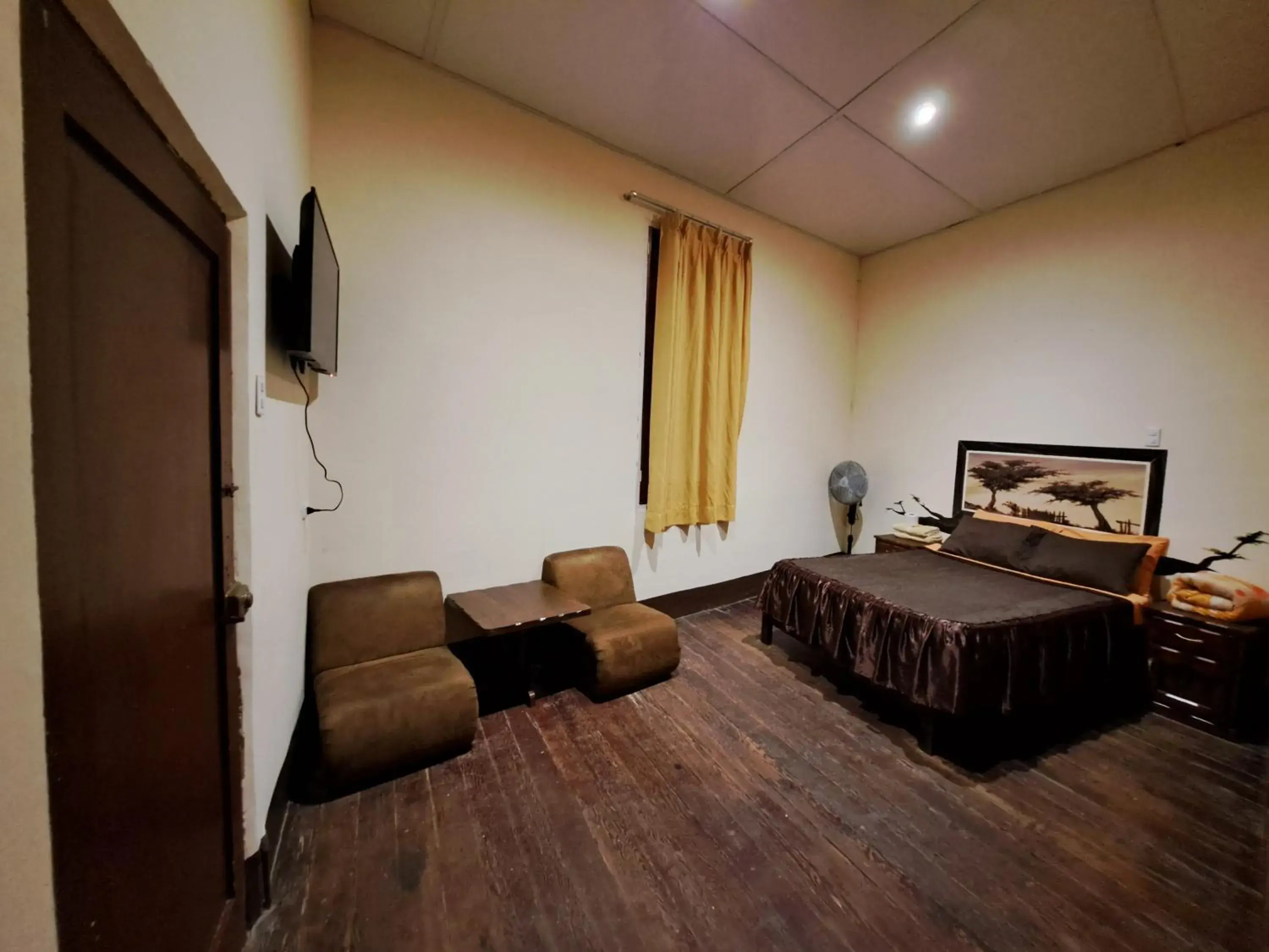 Double Room with Pool View in Hostal Huacachina Sunset Double Room with Pool View in Hostal Huacachina Sunset