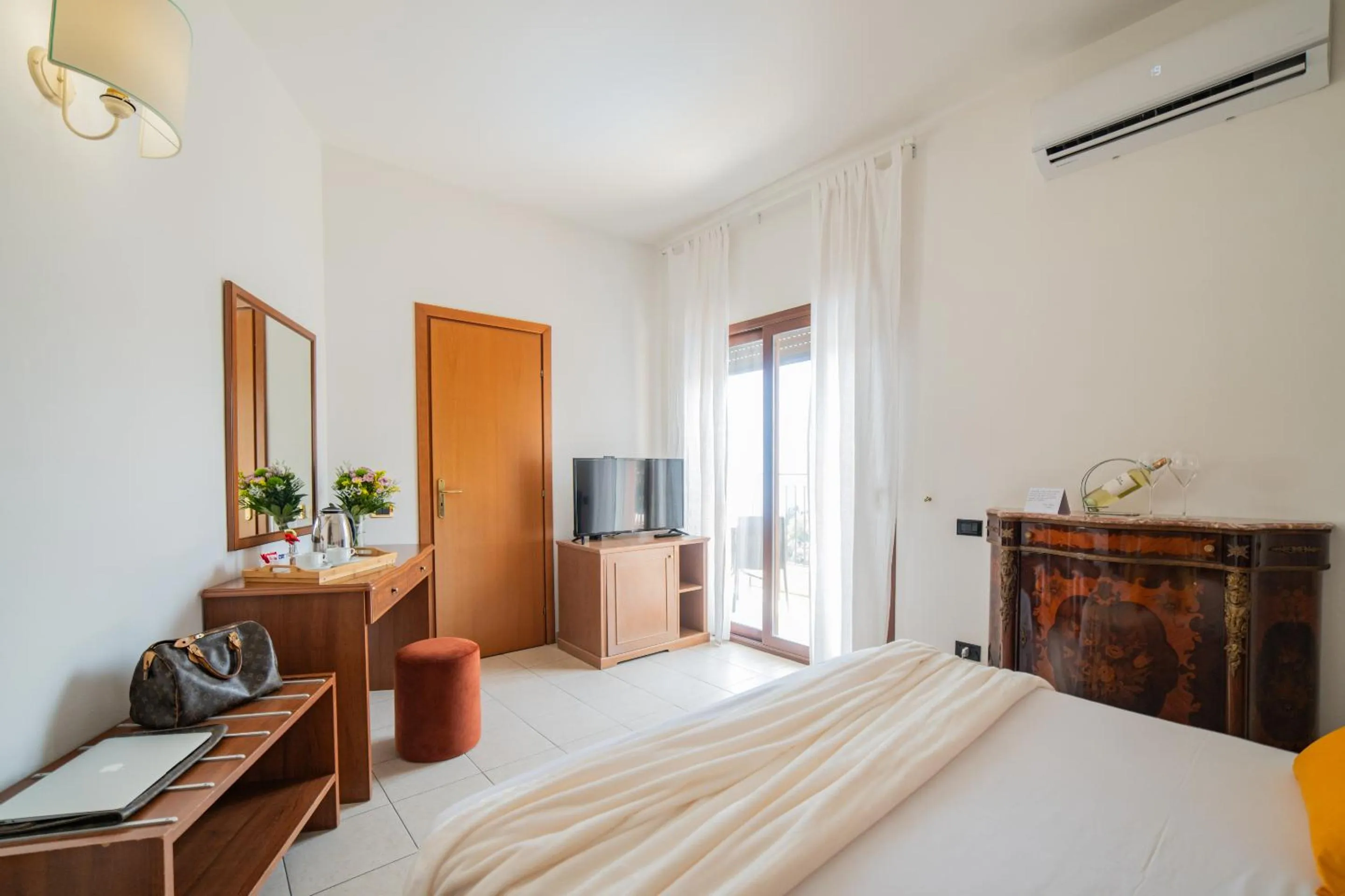 Bedroom, Bed in Casa Pertosa