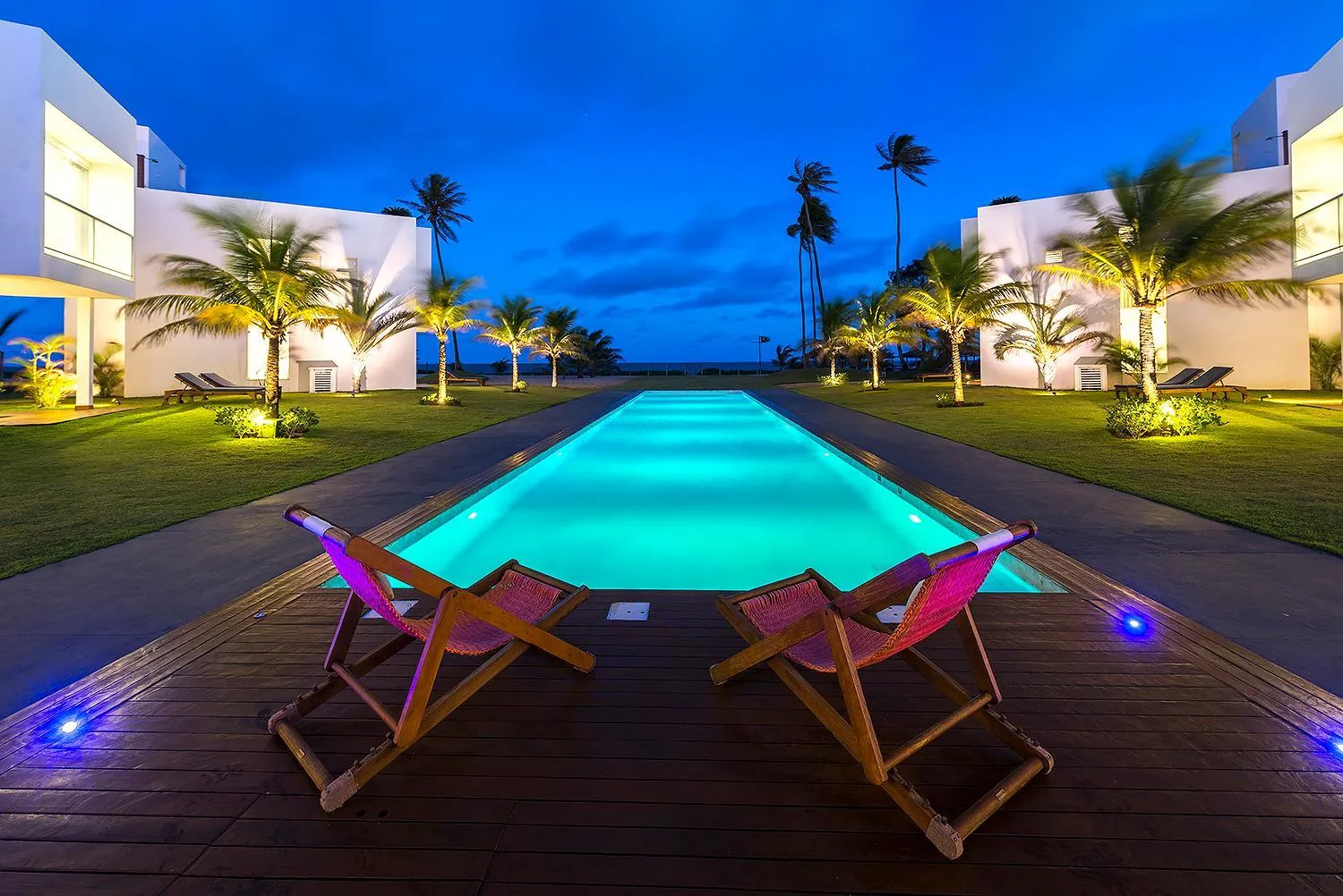 Garden view in B Blue Beachouses