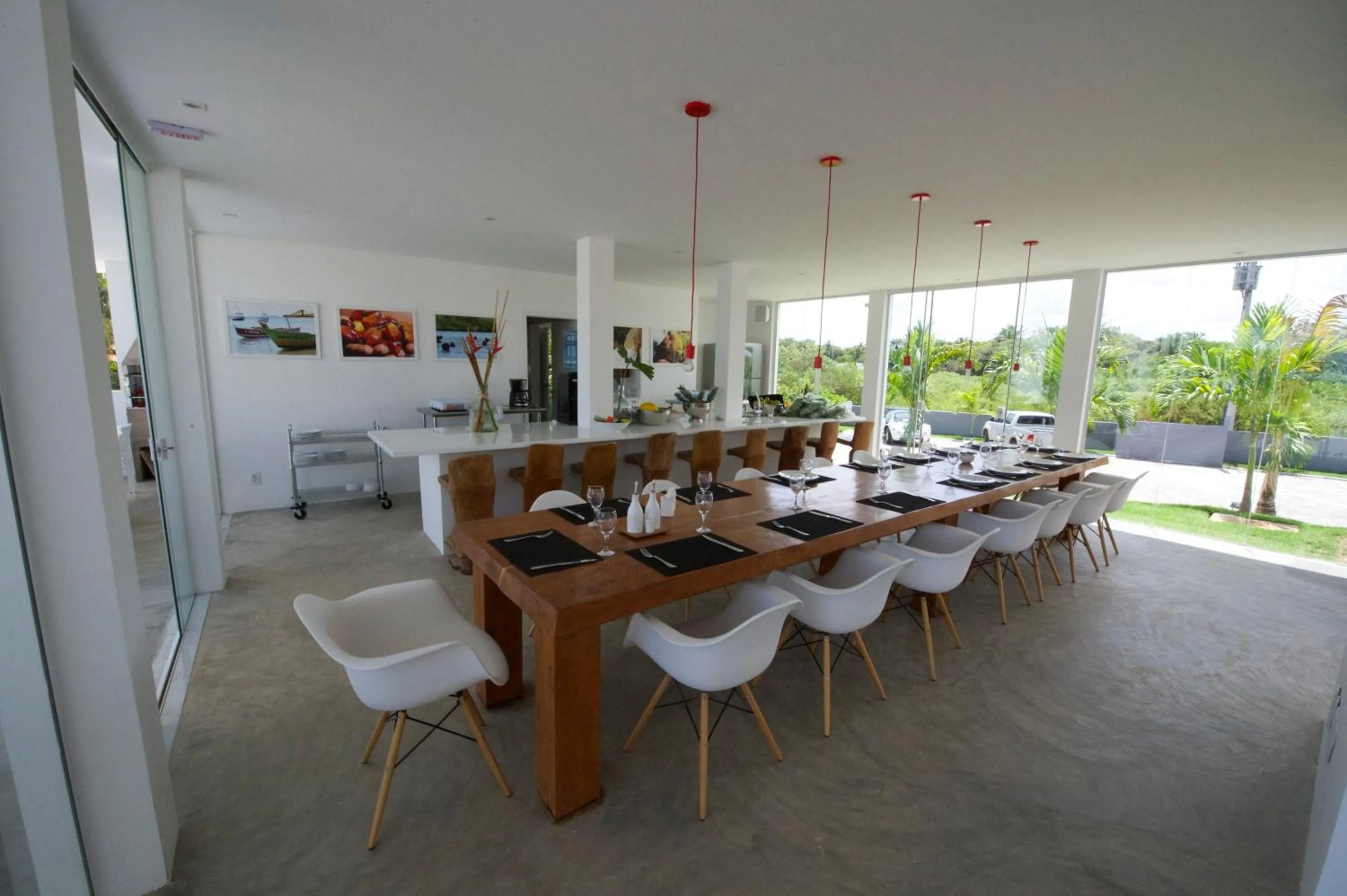 Restaurant/places to eat in B Blue Beachouses