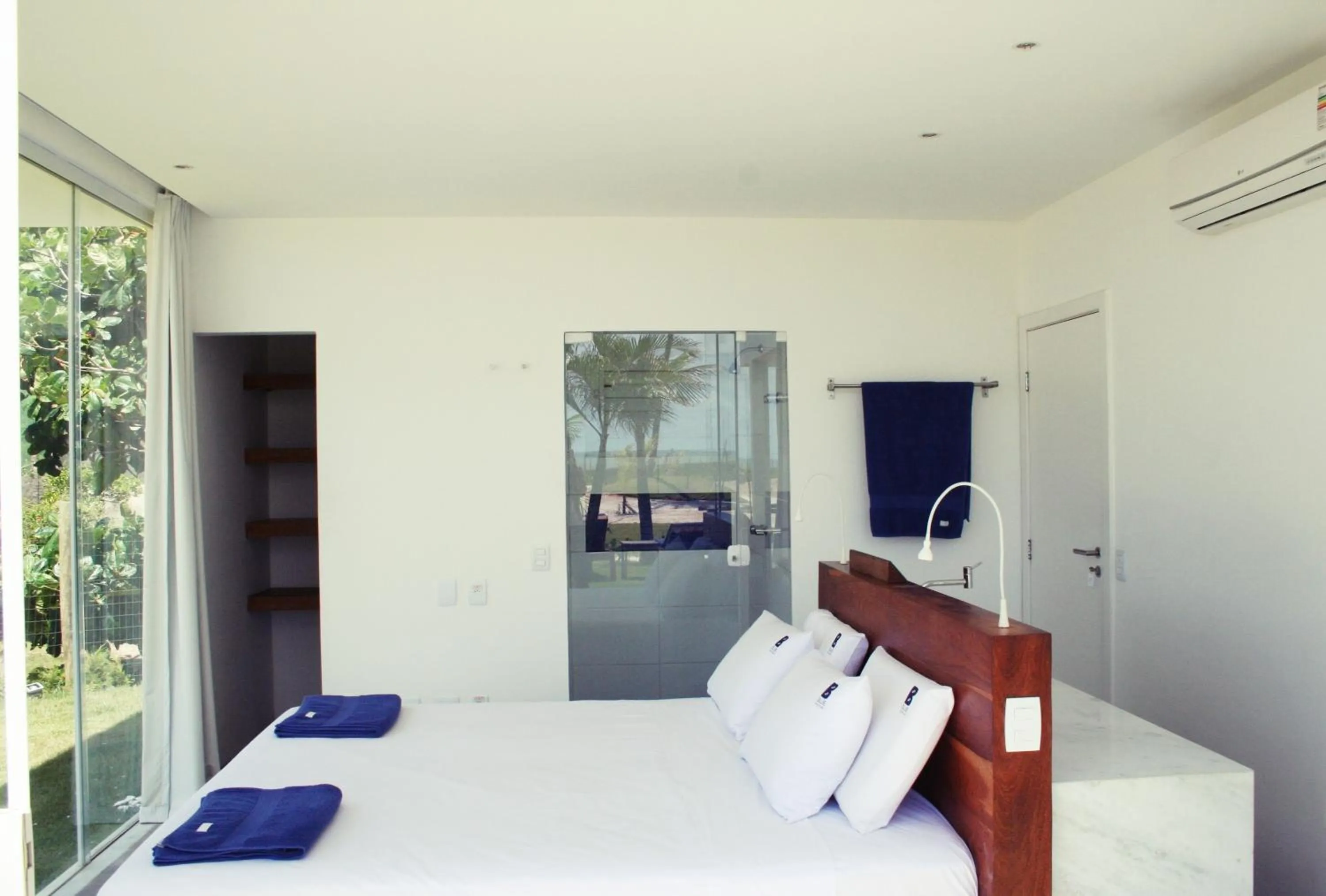 Bedroom, Bed in B Blue Beachouses