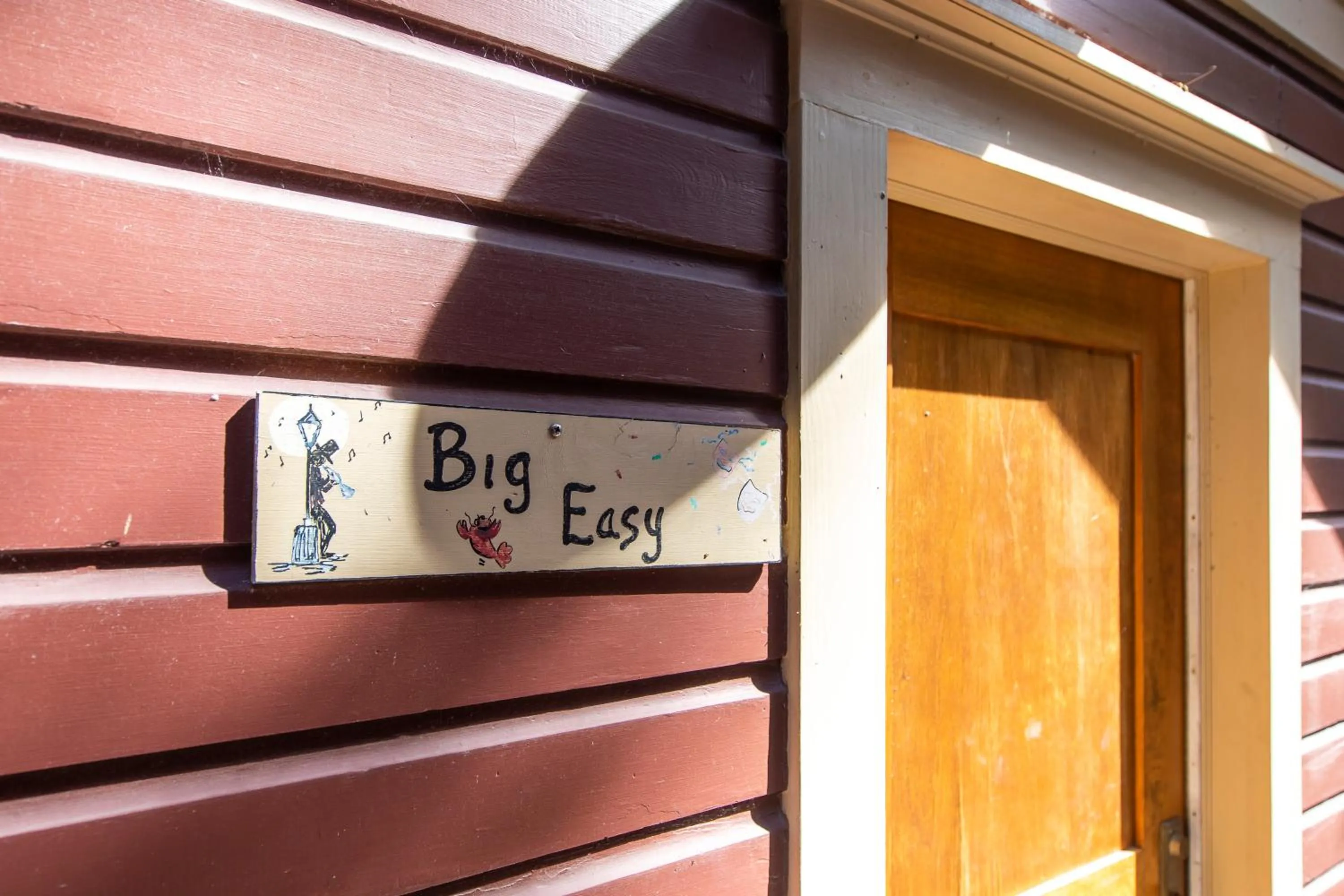 Facade/entrance in Hibiscus Coffee & Guesthouse