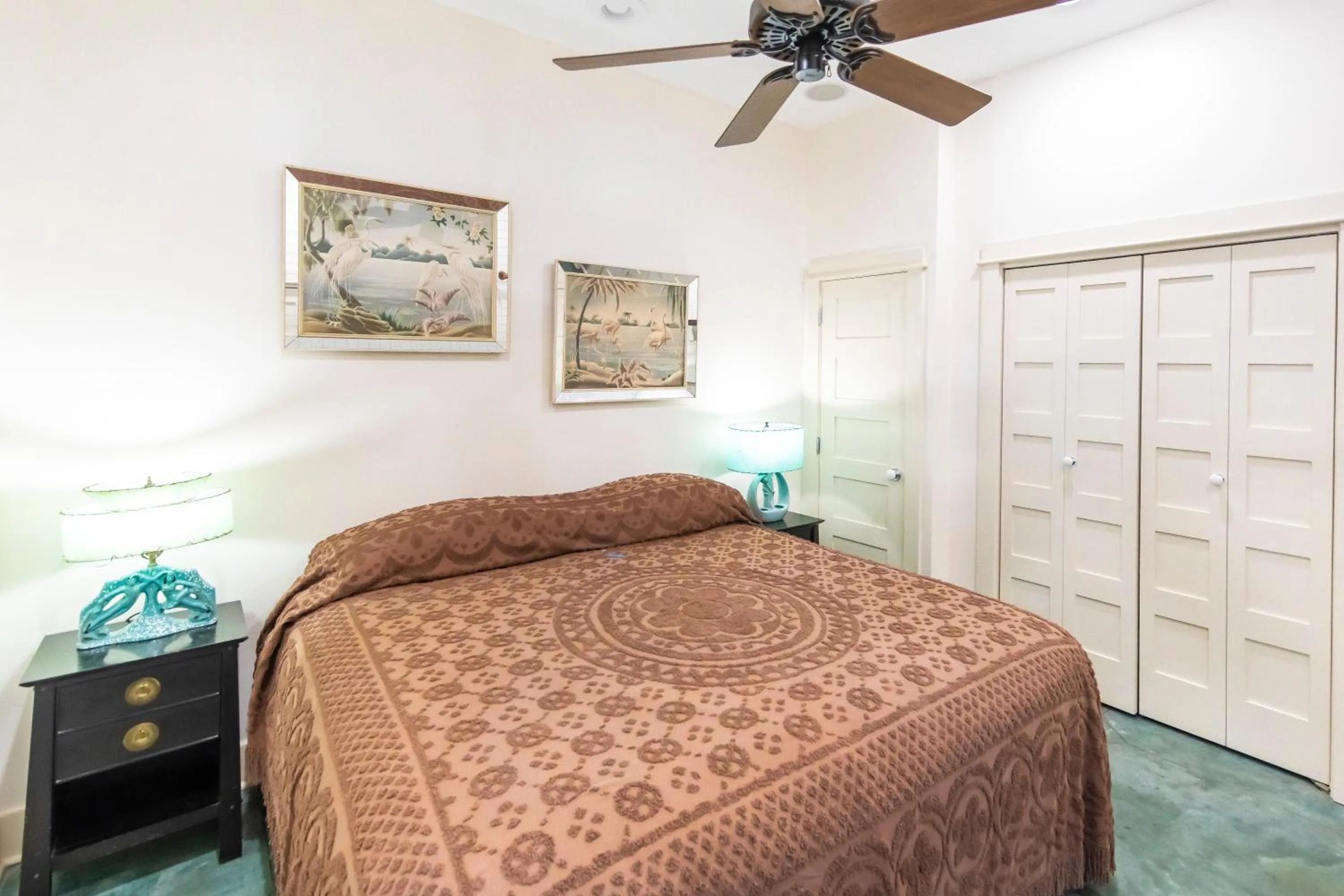 Bedroom, Bed in Hibiscus Coffee & Guesthouse