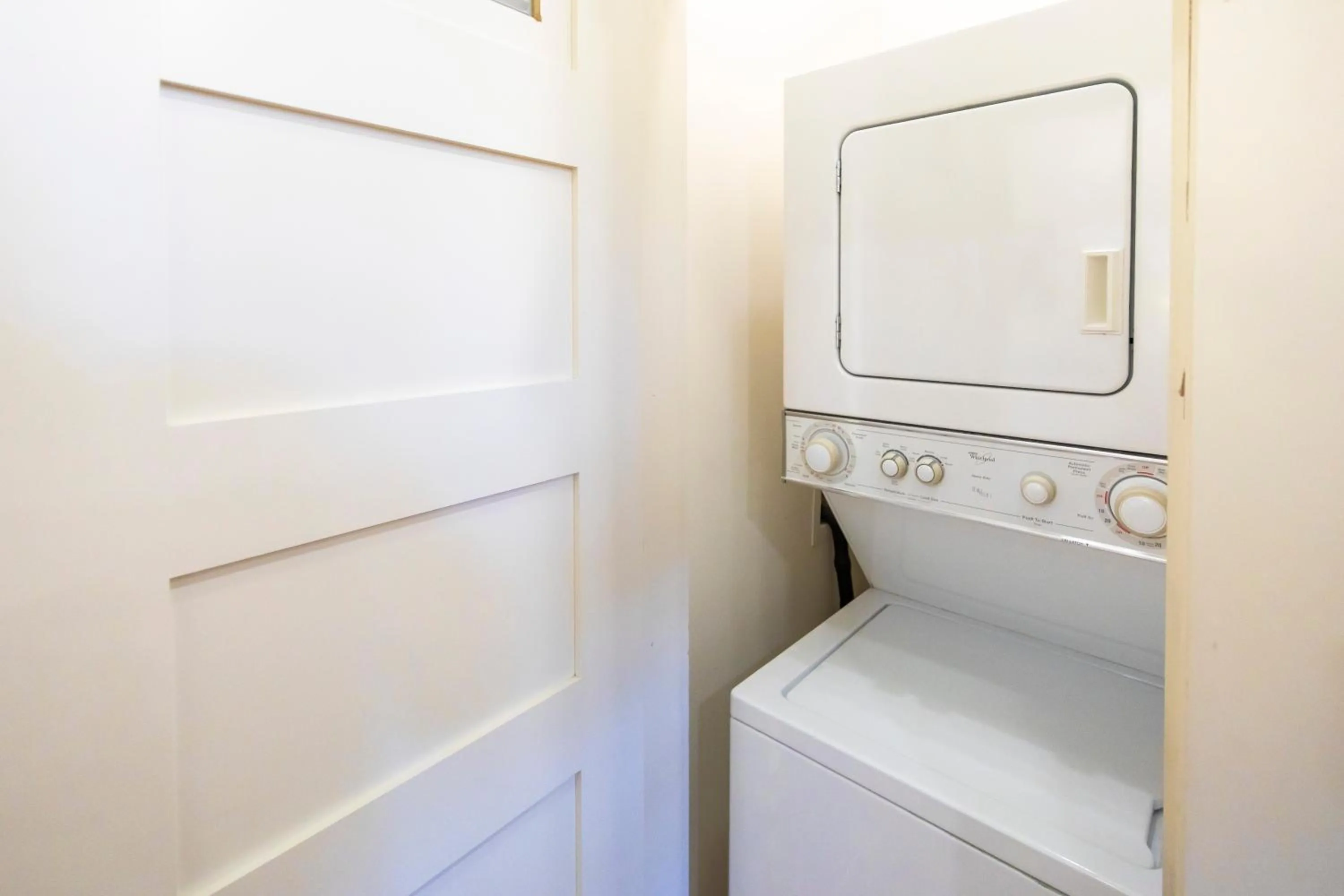 washing machine in Hibiscus Coffee & Guesthouse