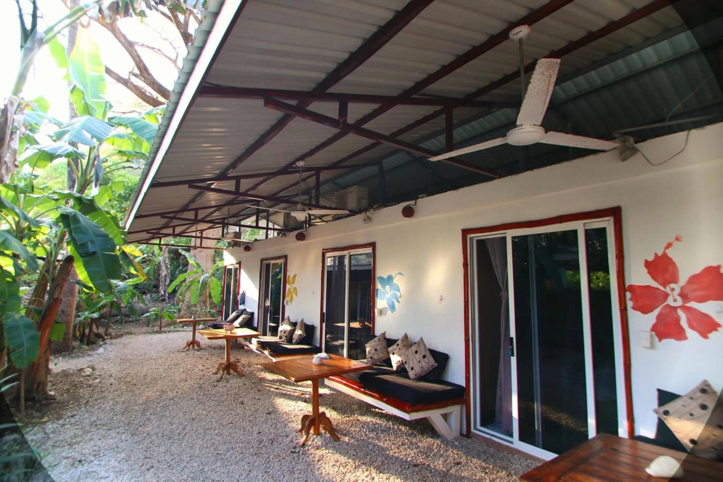 Patio in Jungles Edge Hotel, Jiu Jitsu, Muay Thai Retreat Center