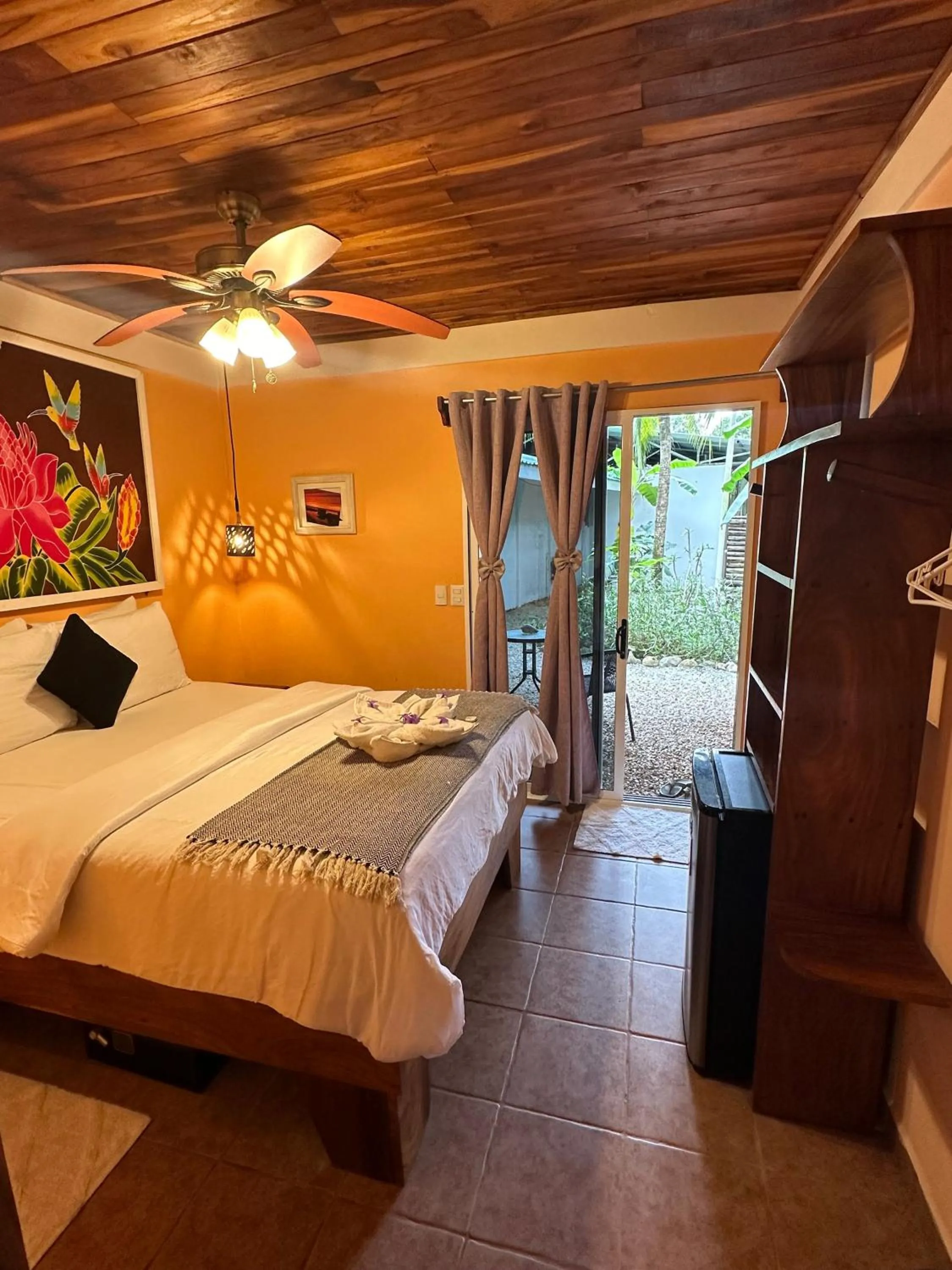 Bed in Jungles Edge Hotel, Jiu Jitsu, Muay Thai Retreat Center