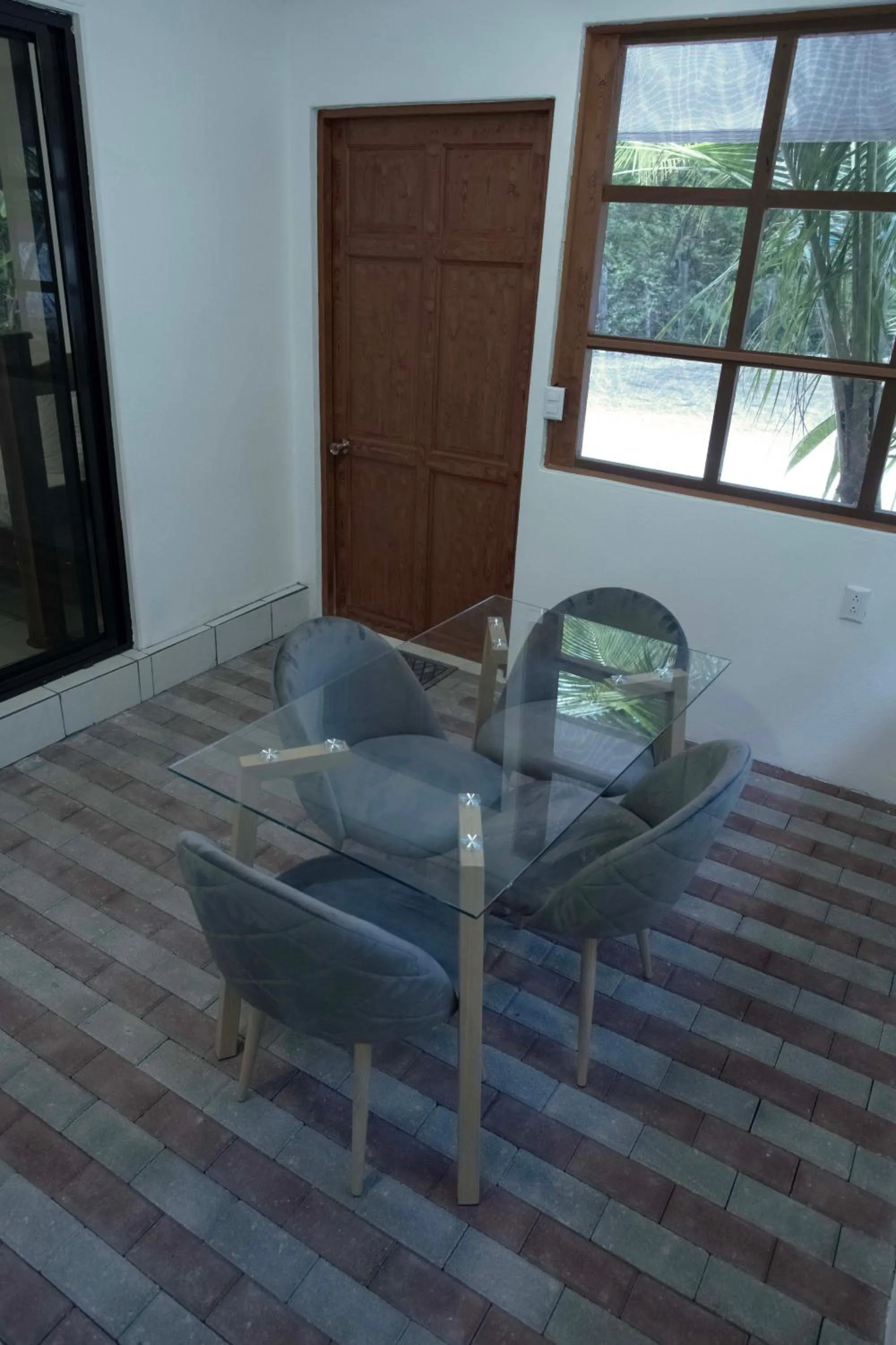 Jungles Edge Hotel, Jiu Jitsu, Muay Thai Retreat Center