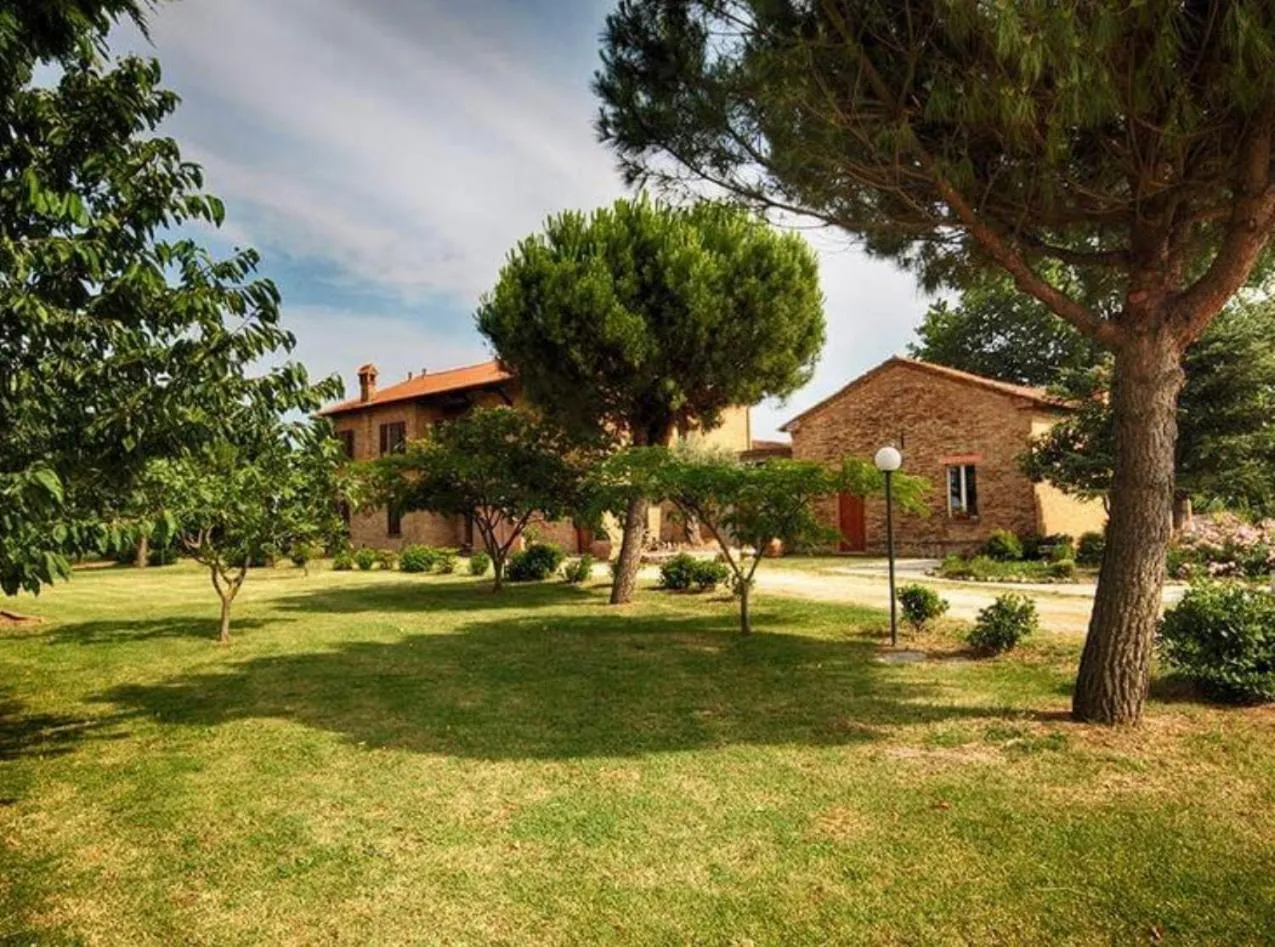Property Building in Tenuta Raspona