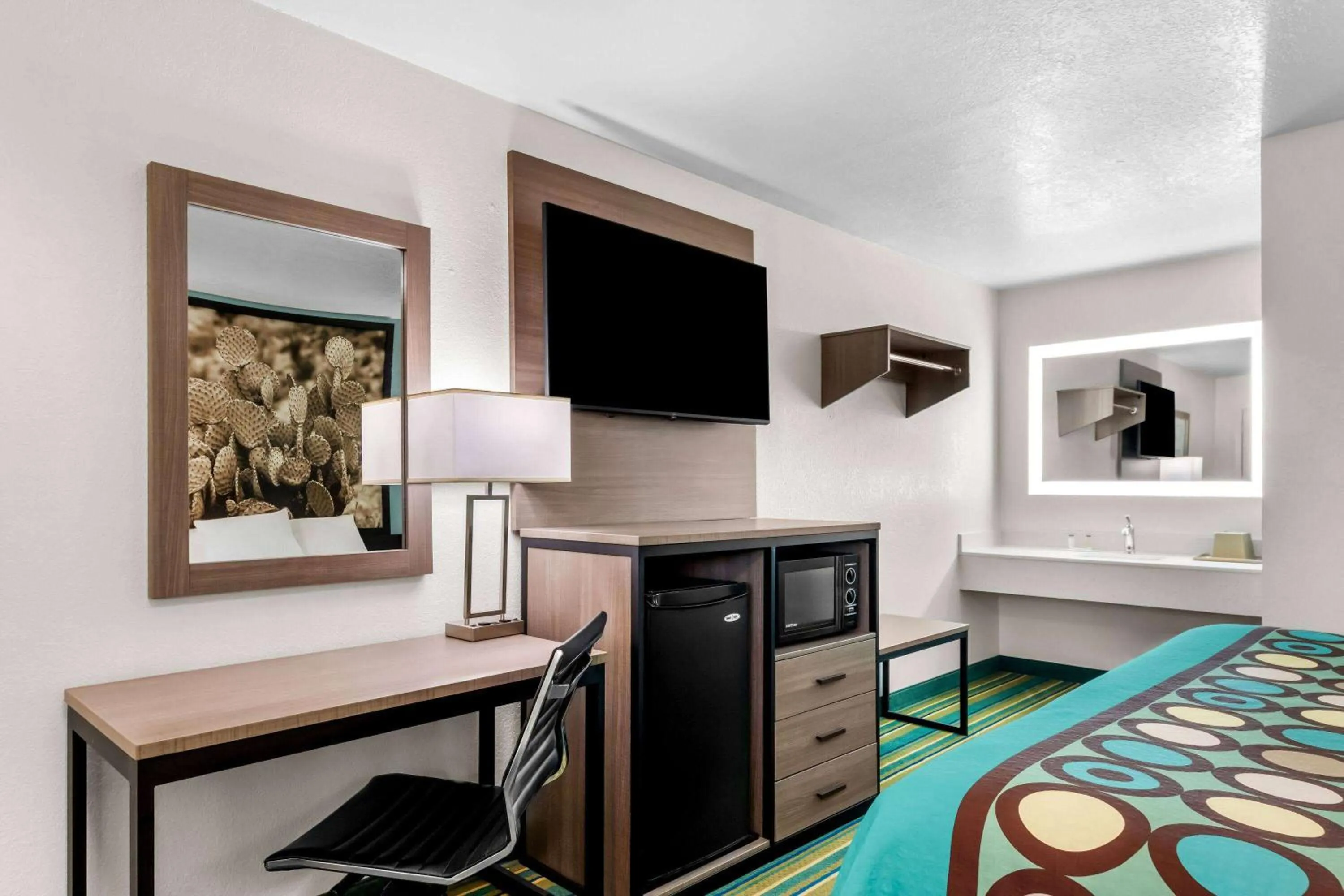 Bed in Super 8 by Wyndham Pleasanton