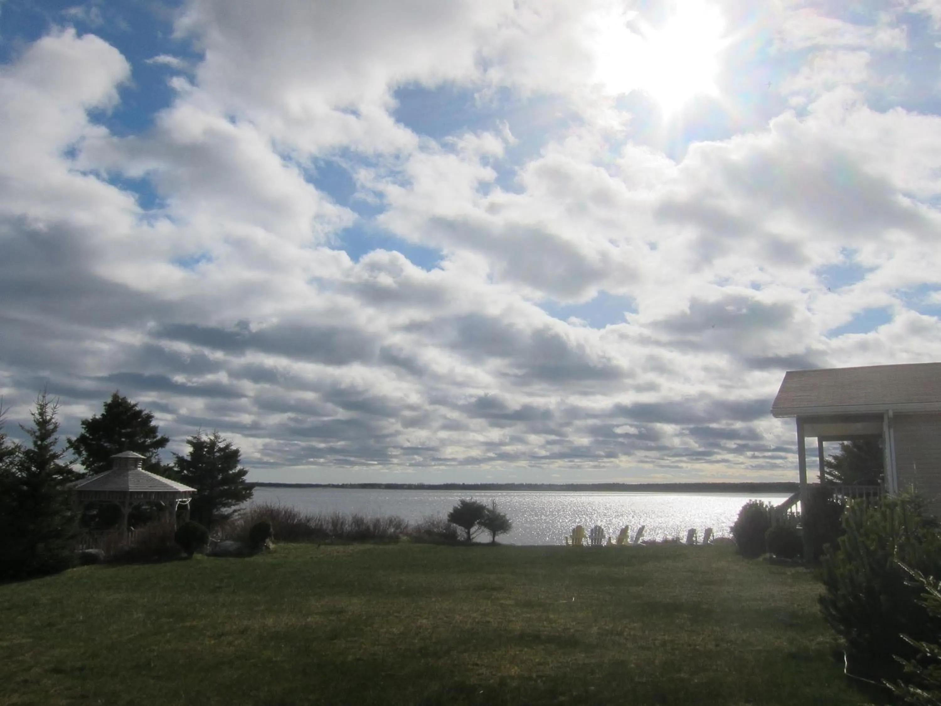 Sea view in Whispering Waves Cottages