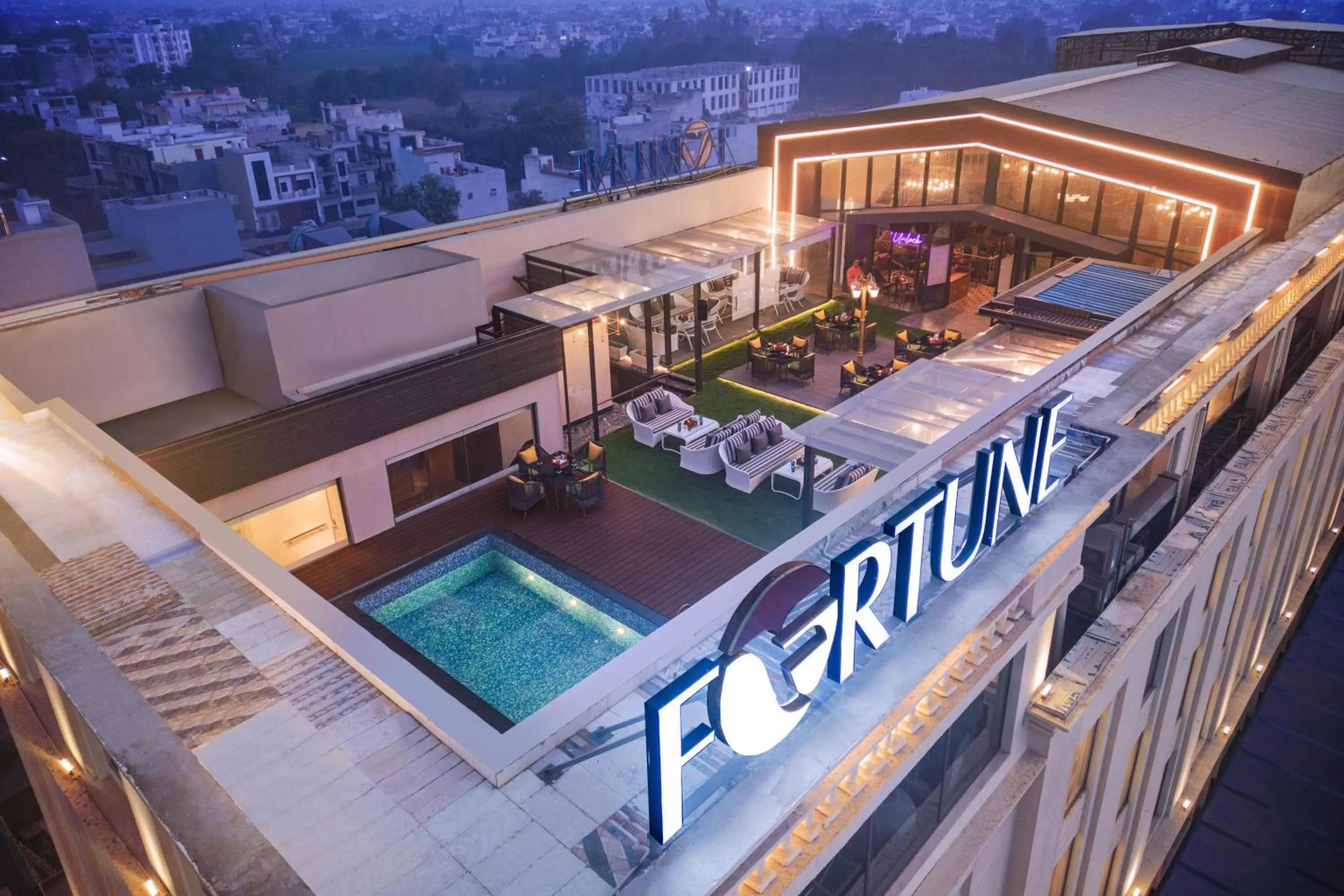 Night in Fortune Park, Aligarh - Member ITC Hotels' Group
