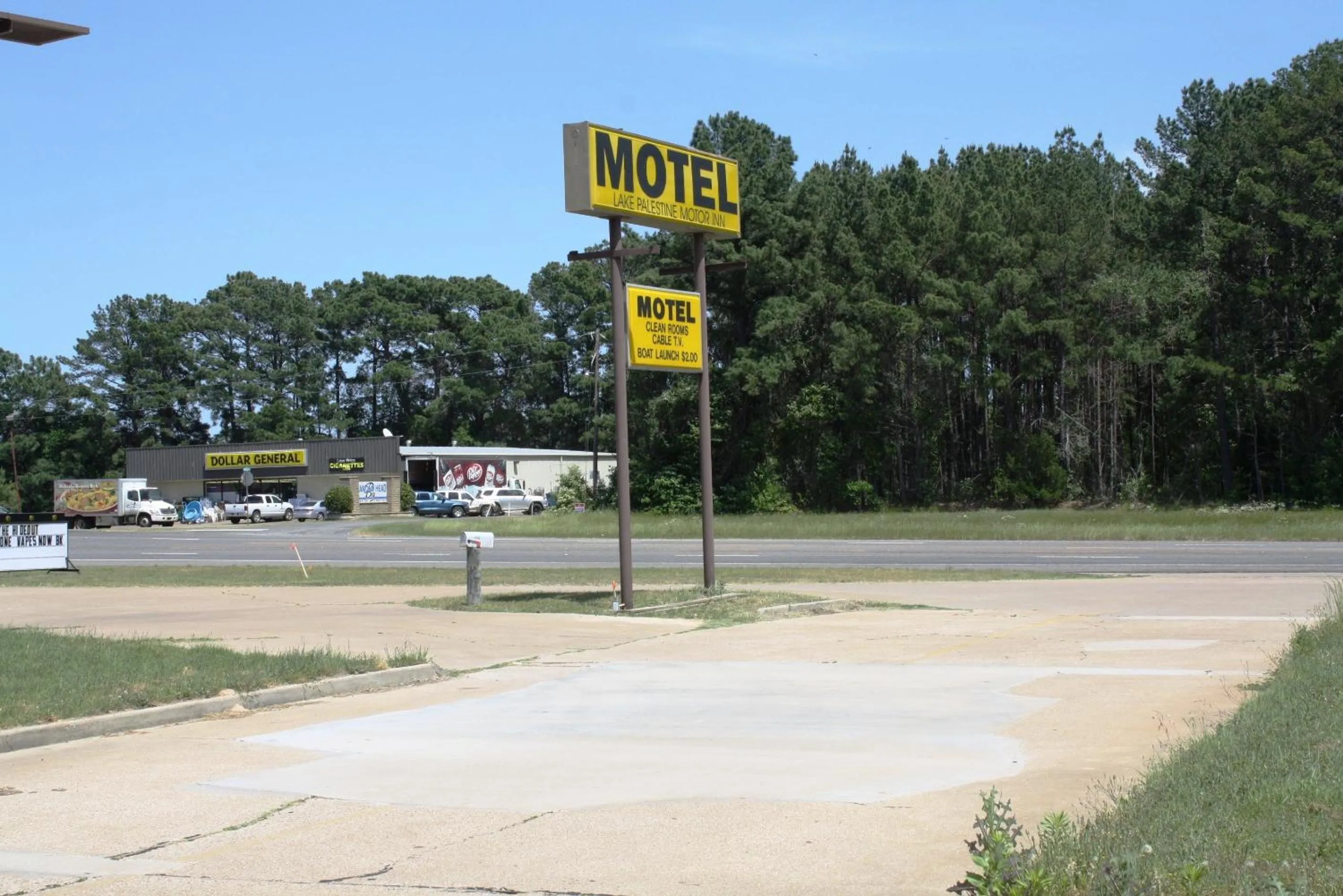 Lake Palestine Motor Inn