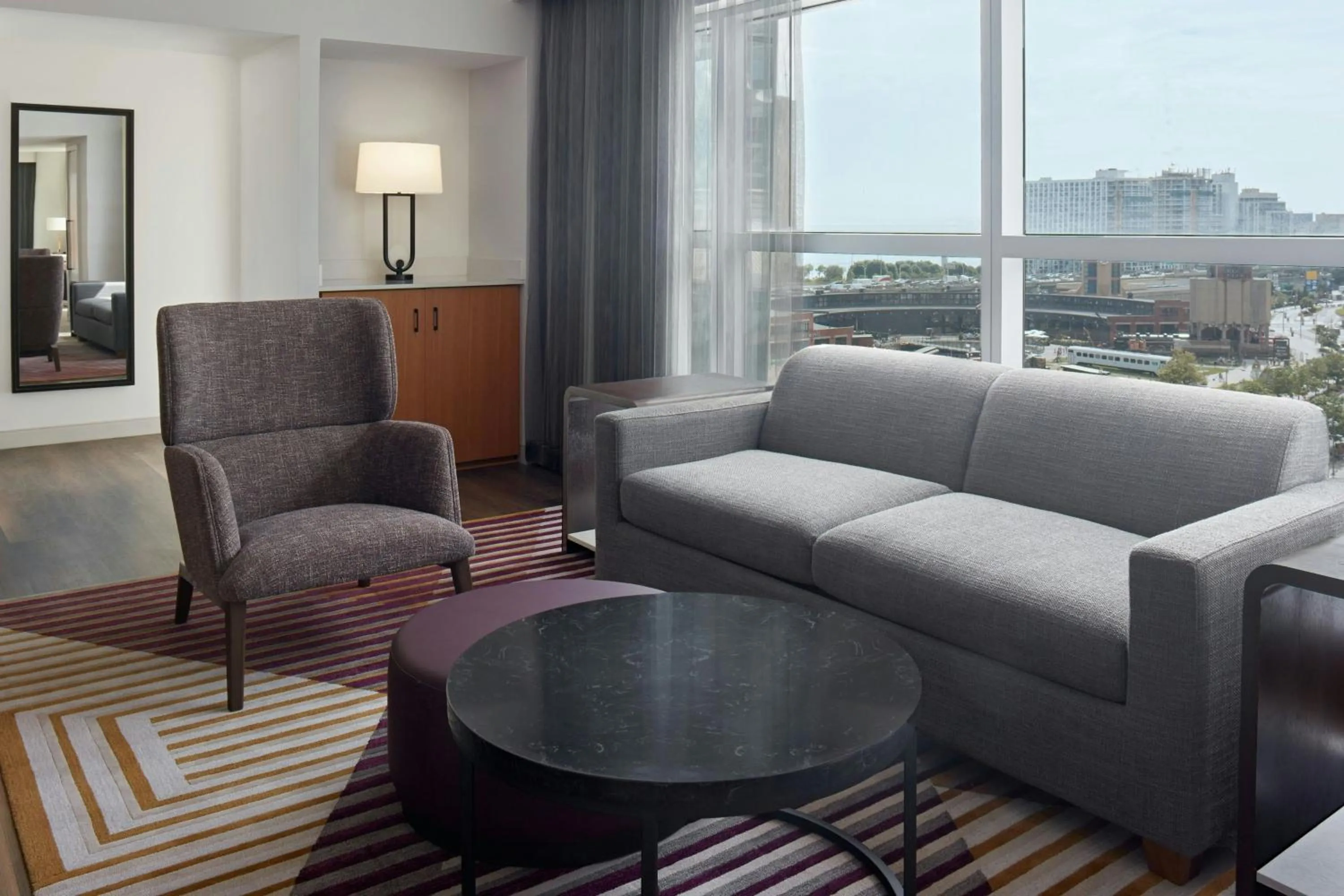 Living room in Delta Hotels by Marriott Toronto