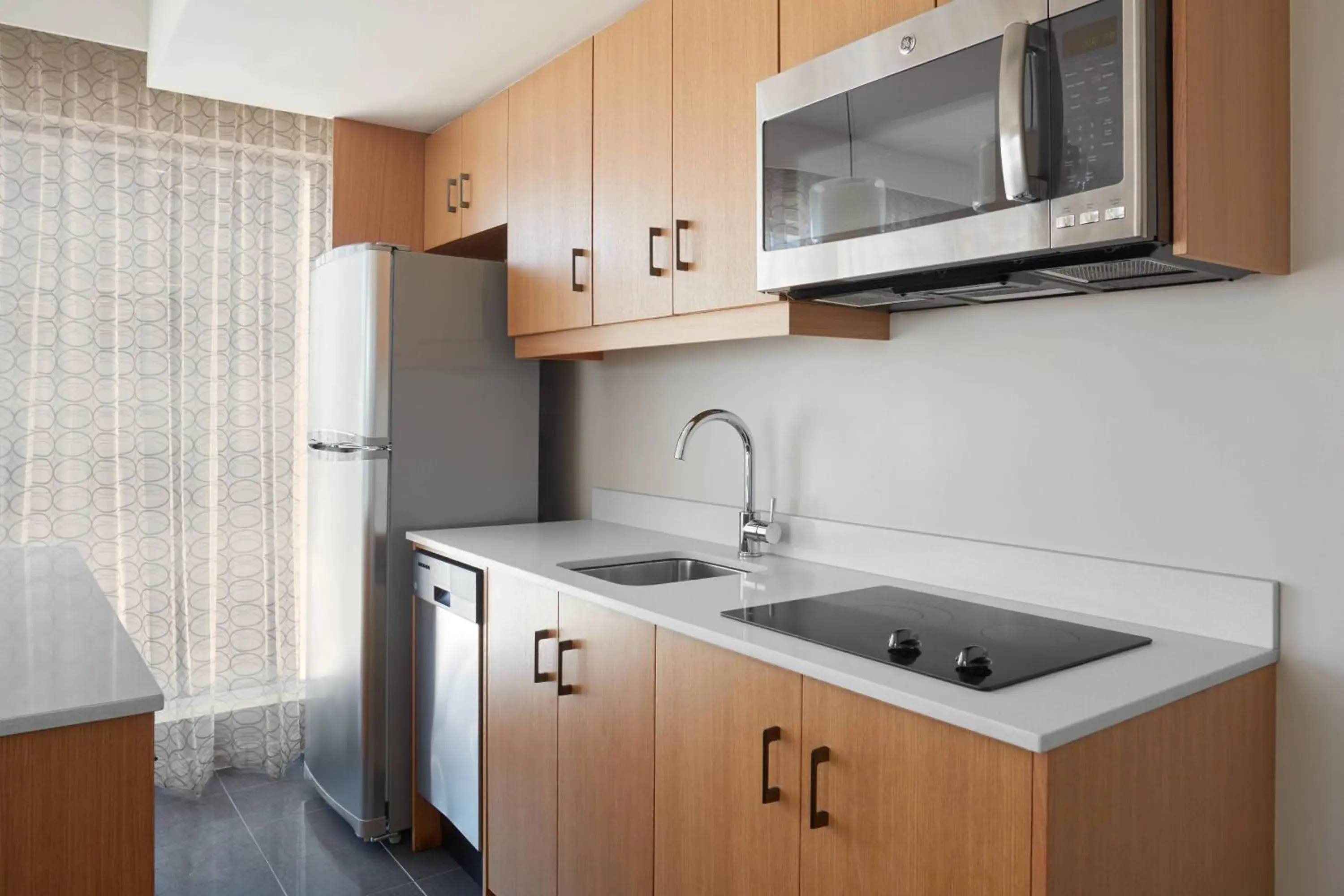 Large Luxury Studio with King Bed and Sofa Bed and CN Tower View in Delta Hotels by Marriott Toronto Large Luxury Studio with King Bed and Sofa Bed and CN Tower View in Delta Hotels by Marriott Toronto