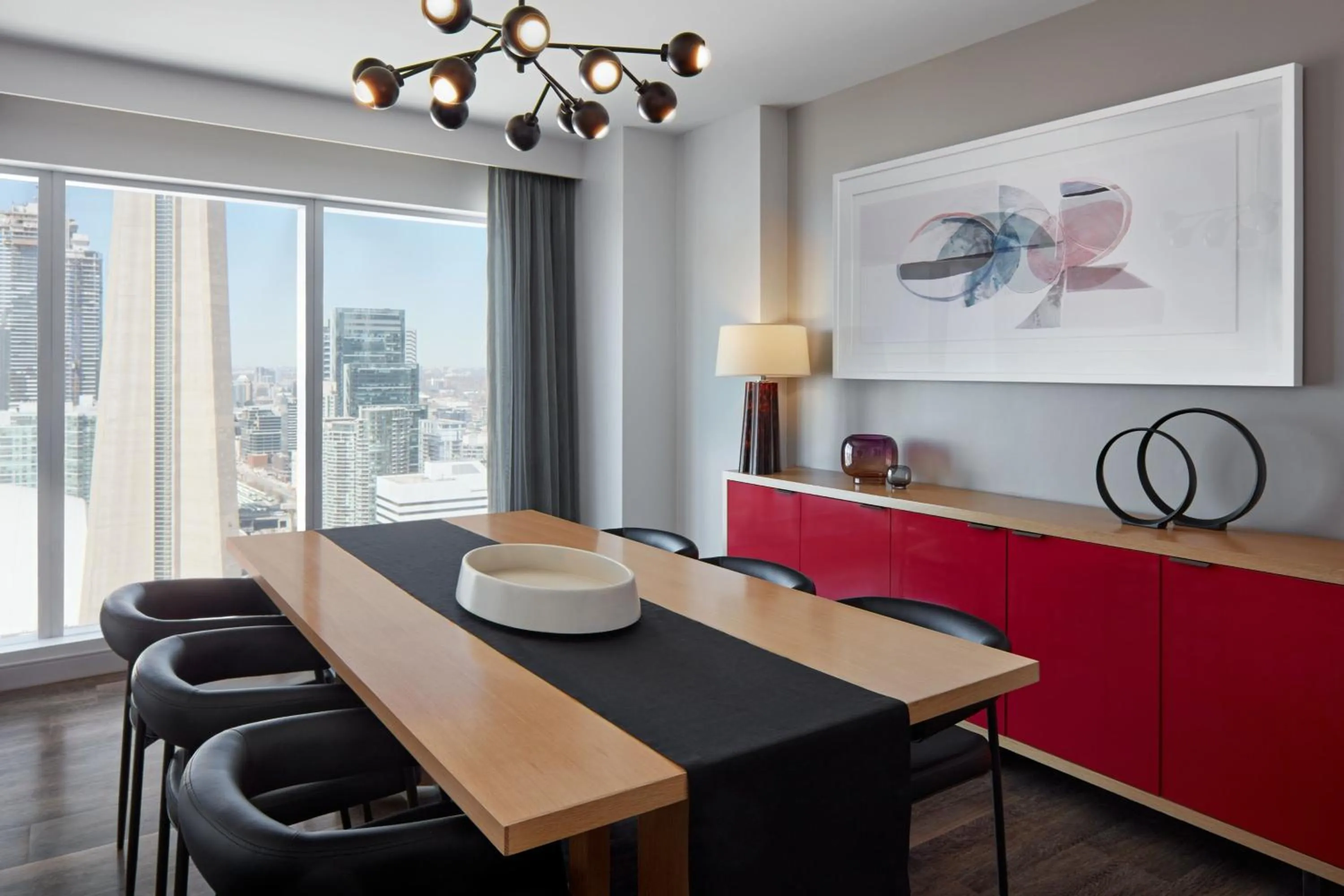 Photo of the whole room in Delta Hotels by Marriott Toronto