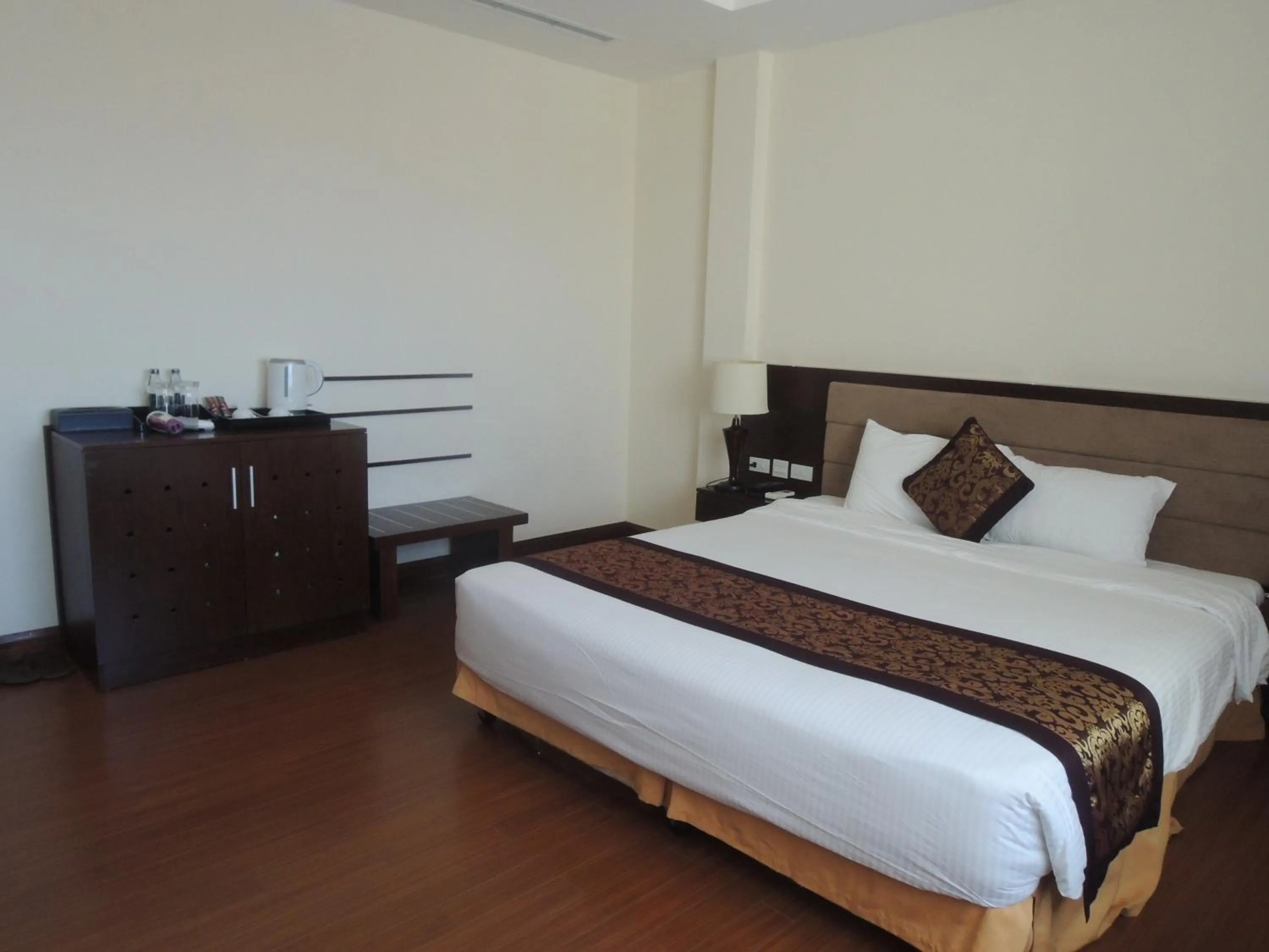 Bedroom, Bed in Muong Thanh Holiday Quang Binh Hotel