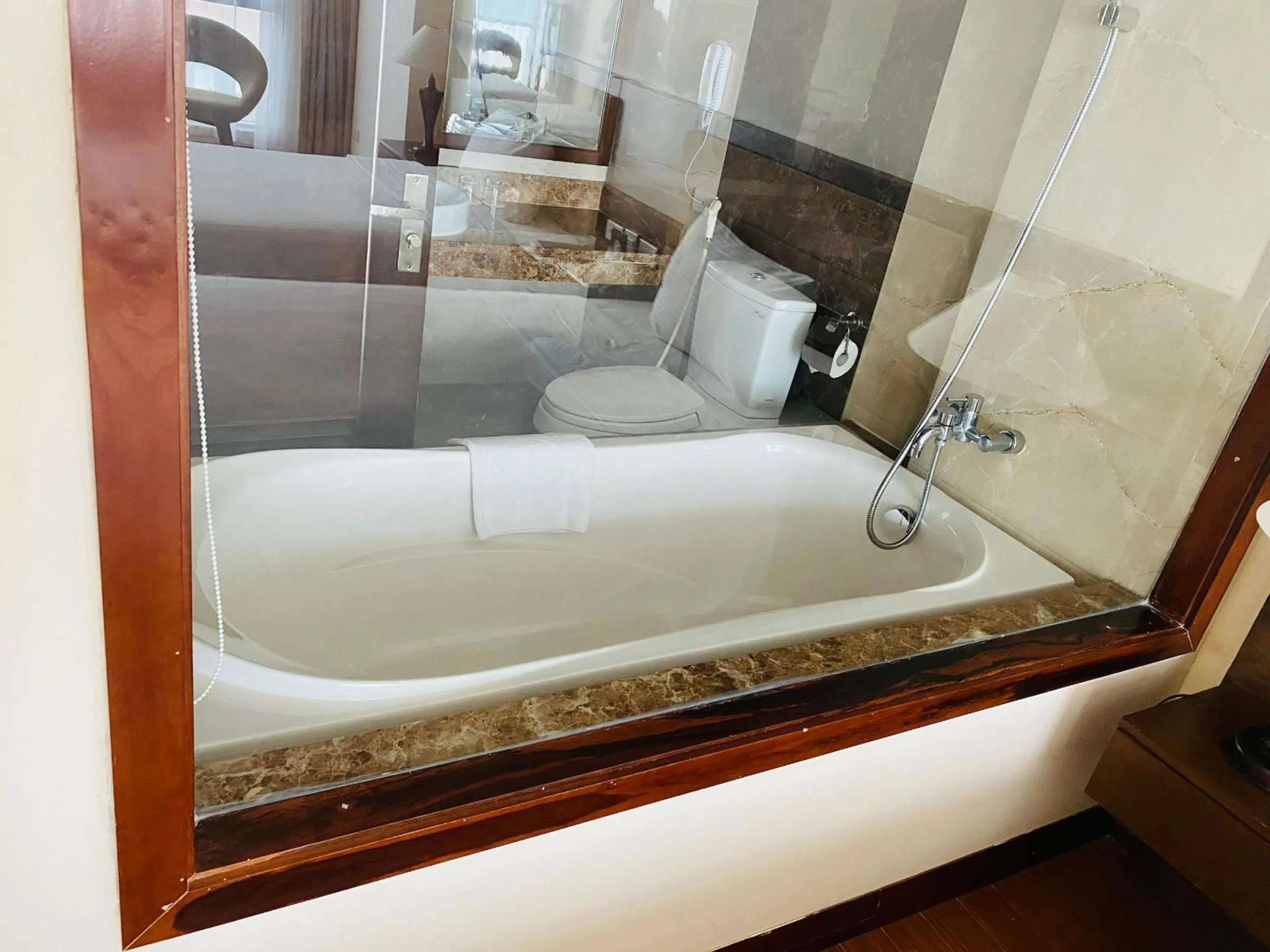 Bath in Muong Thanh Holiday Quang Binh Hotel