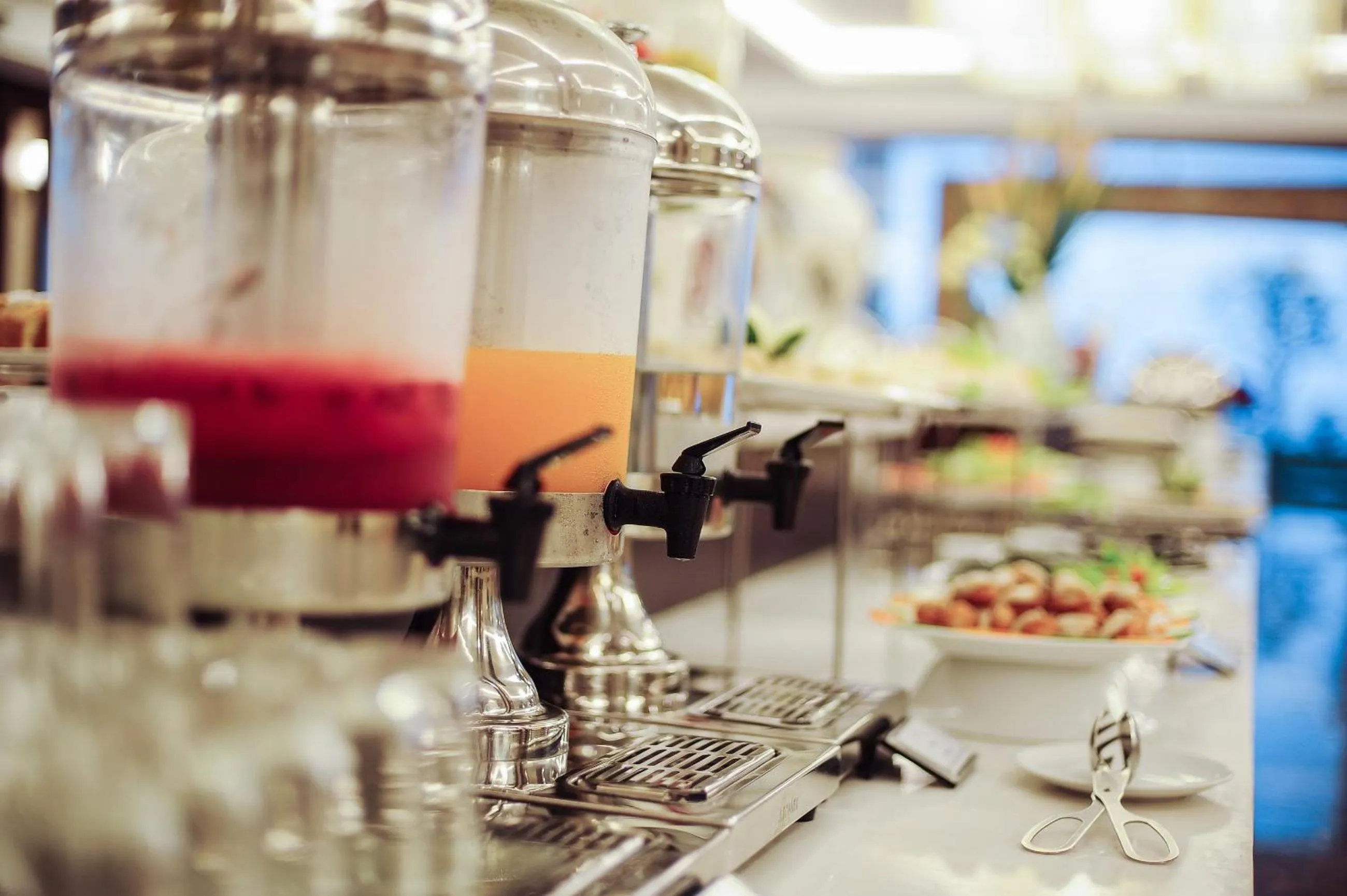 Restaurant/places to eat in Muong Thanh Holiday Quang Binh Hotel