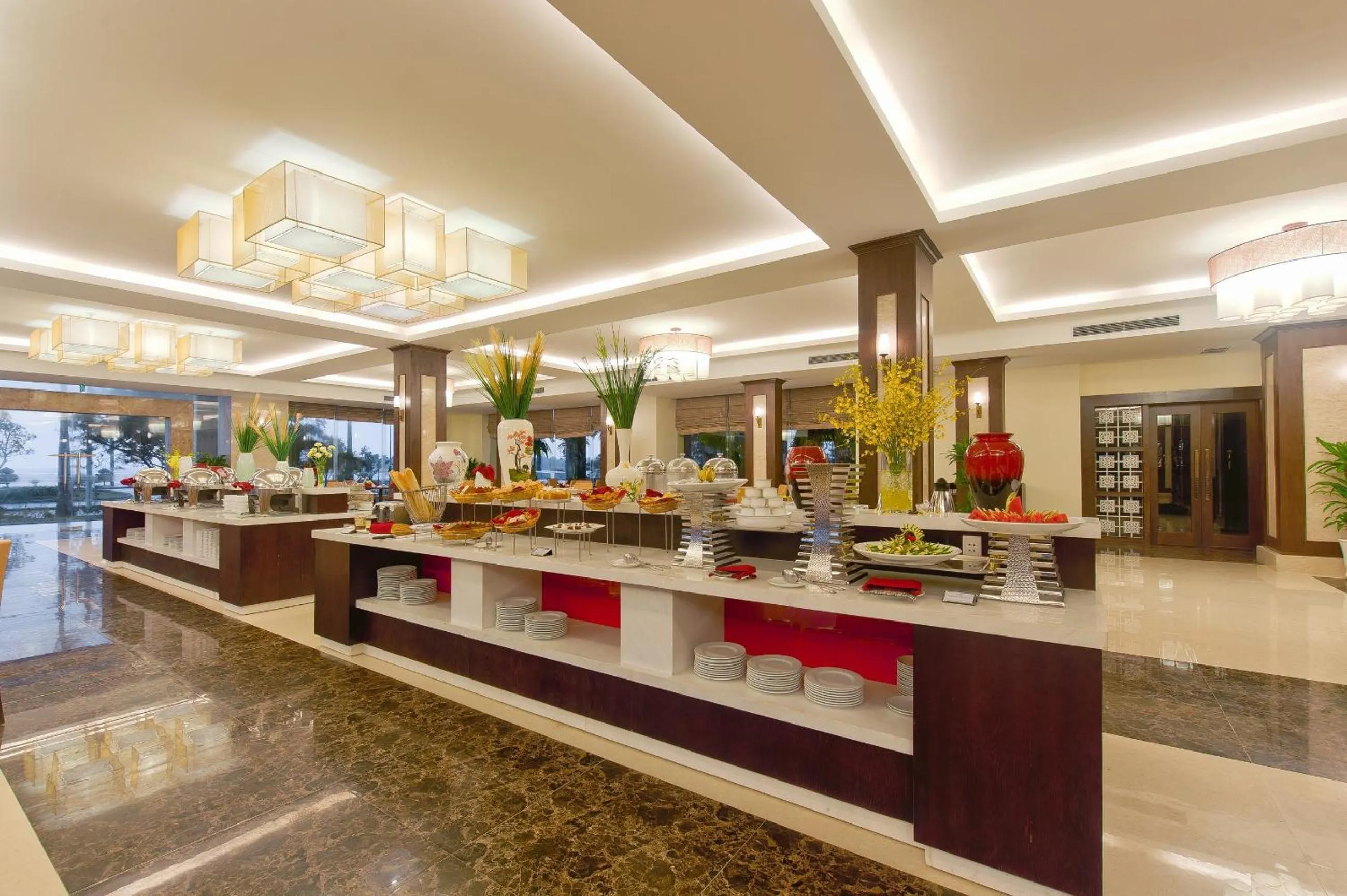 Restaurant/places to eat in Muong Thanh Holiday Quang Binh Hotel