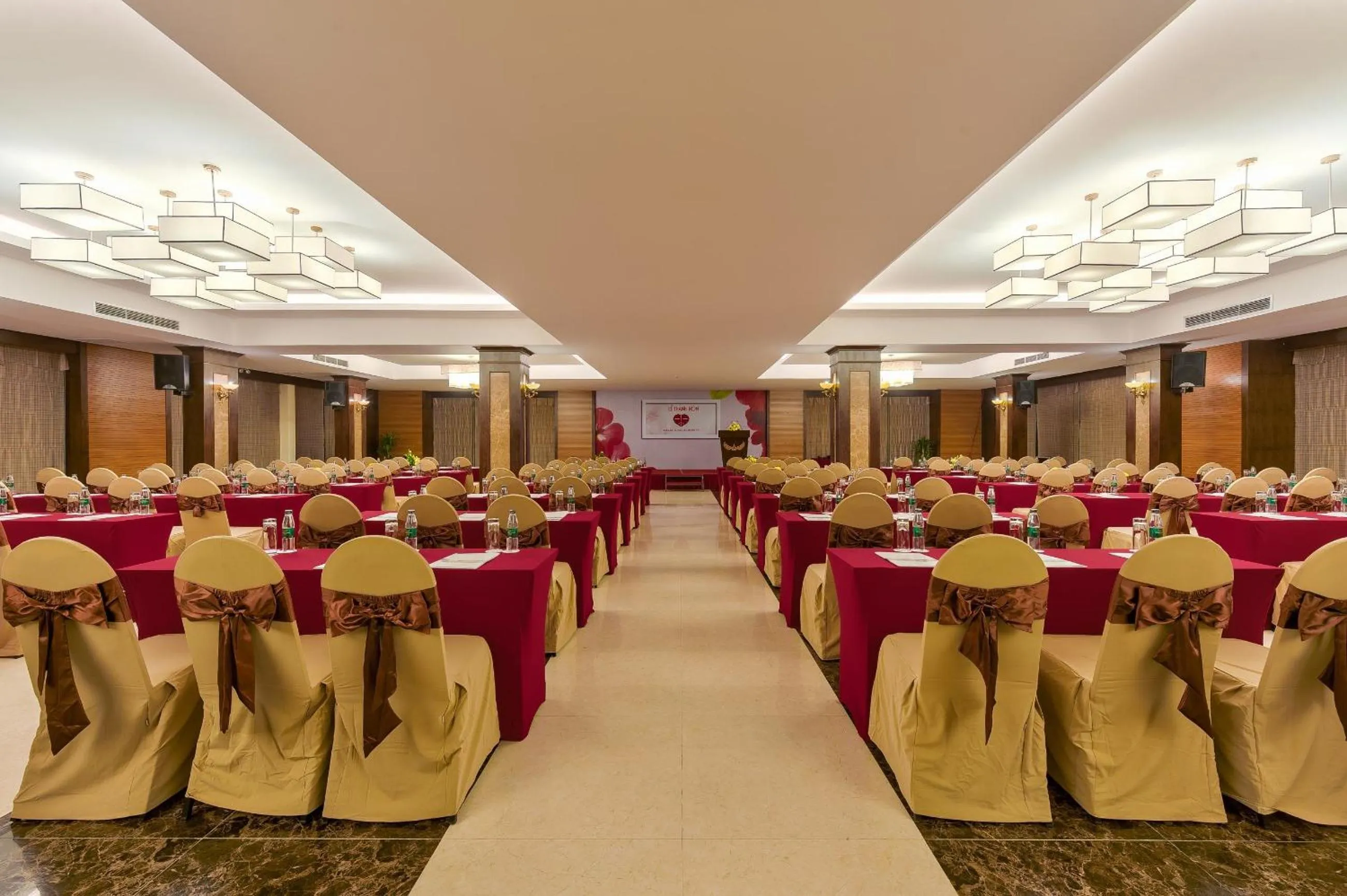 Business facilities in Muong Thanh Holiday Quang Binh Hotel