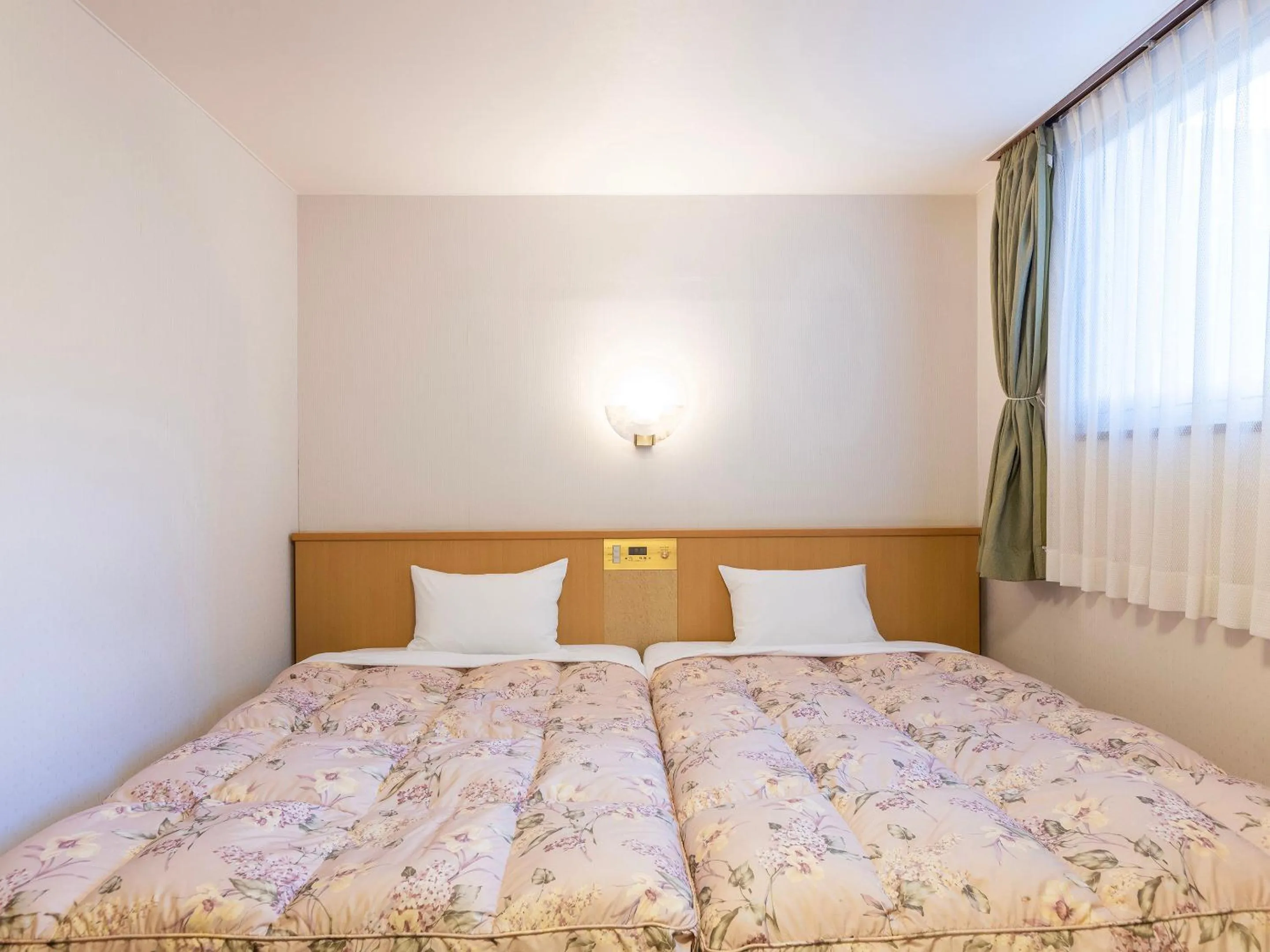 Photo of the whole room, Bed in Nagoya Crown Hotel