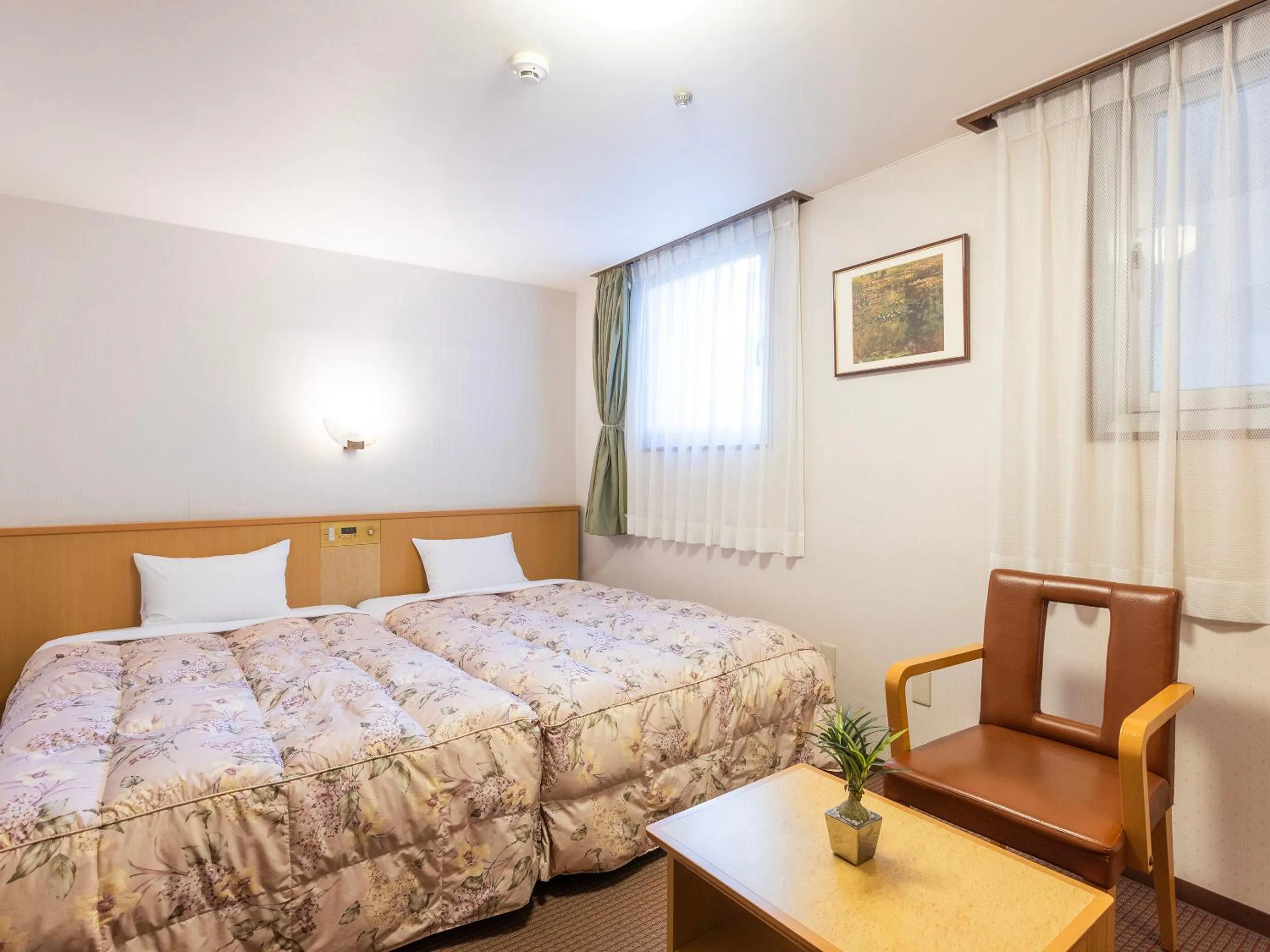 Photo of the whole room, Bed in Nagoya Crown Hotel