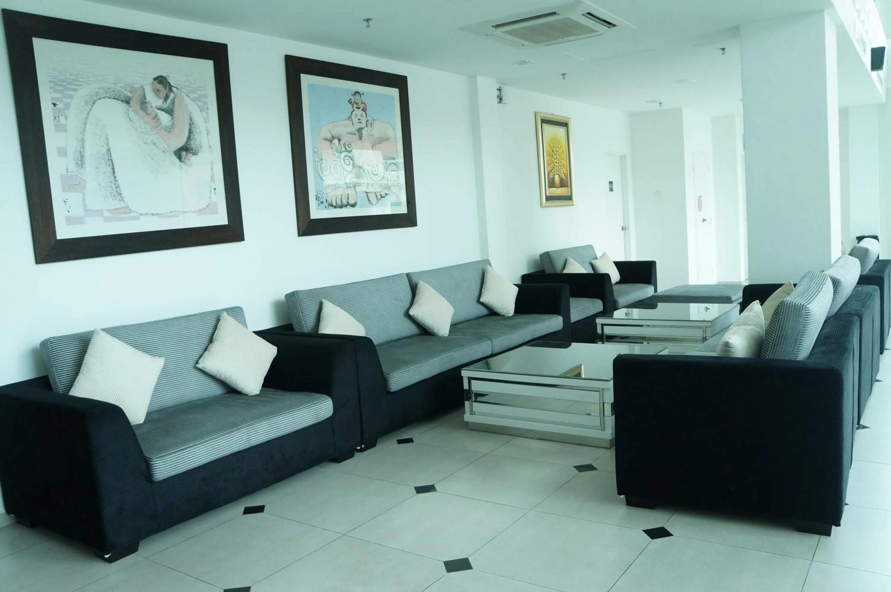 Lobby or reception in MidCity Hotel Melaka