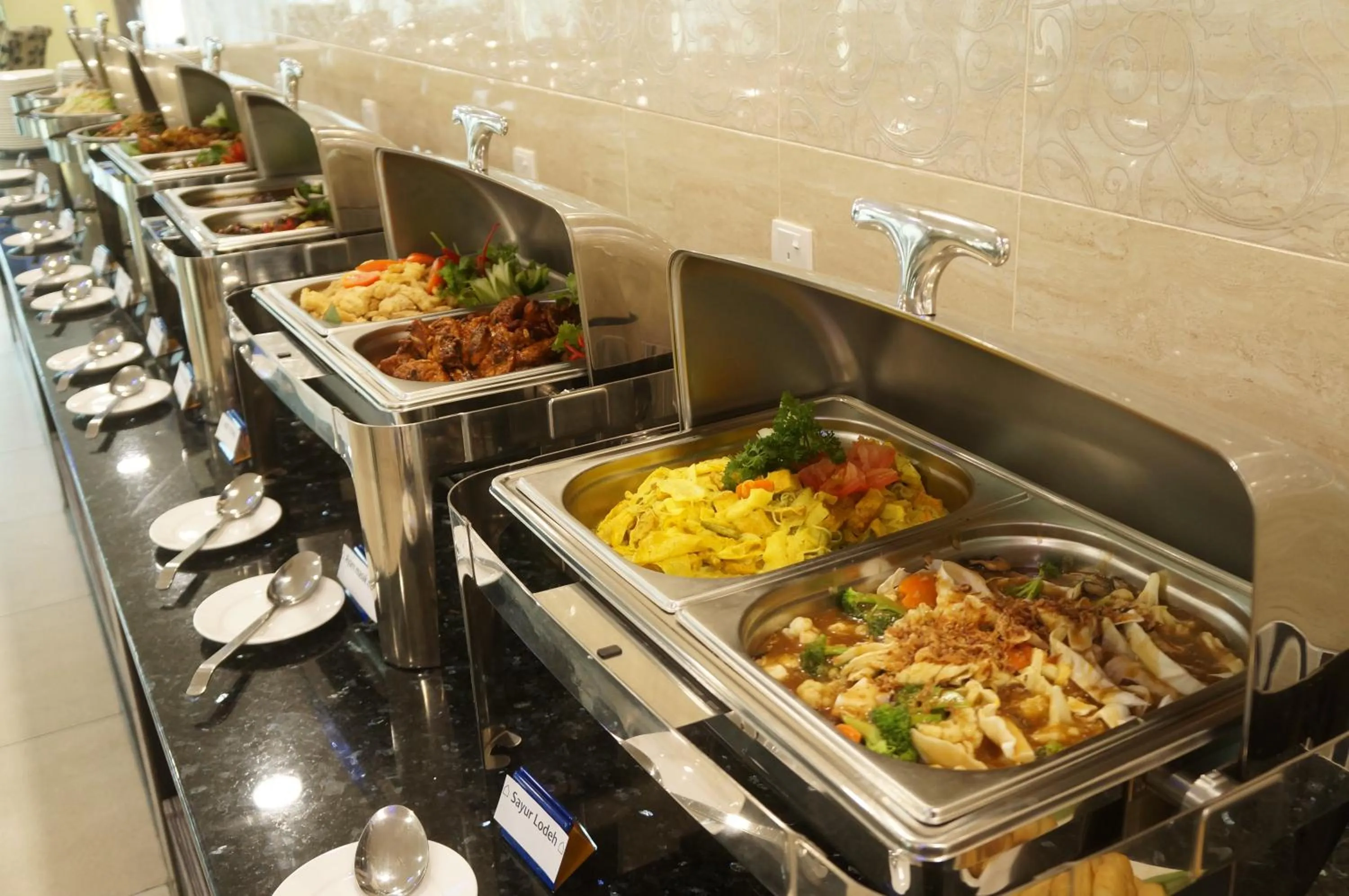 Food and drinks in MidCity Hotel Melaka