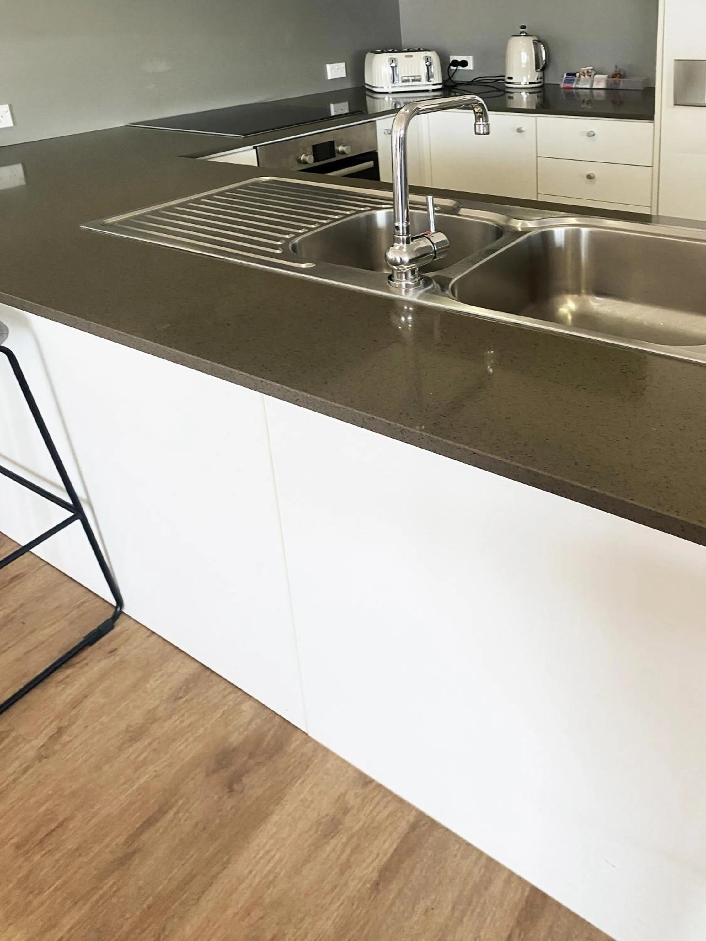 Kitchen or kitchenette in Curtis Central Apartments Official