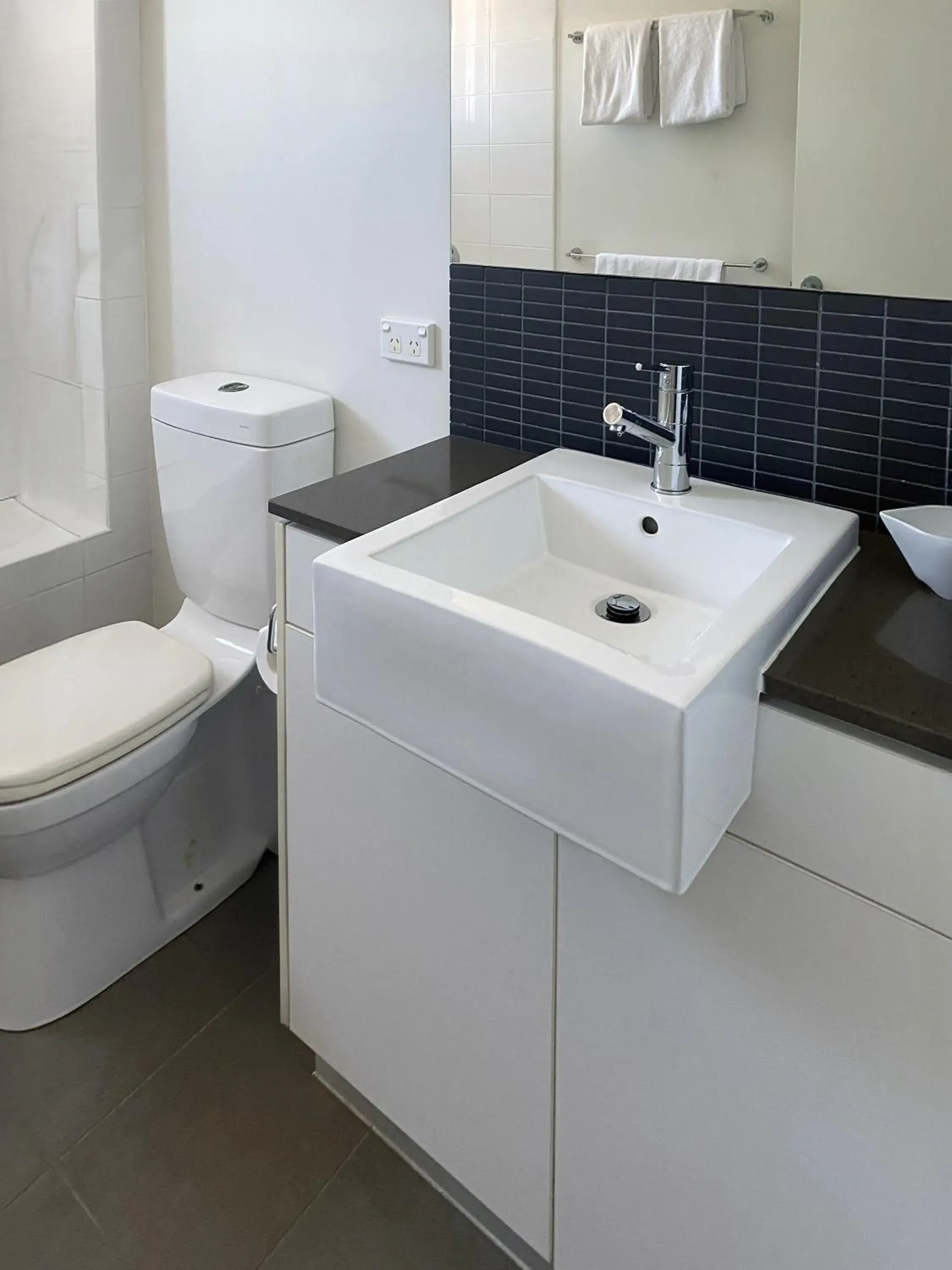 Two-Bedroom Apartment in Curtis Central Apartments Official Two-Bedroom Apartment in Curtis Central Apartments Official