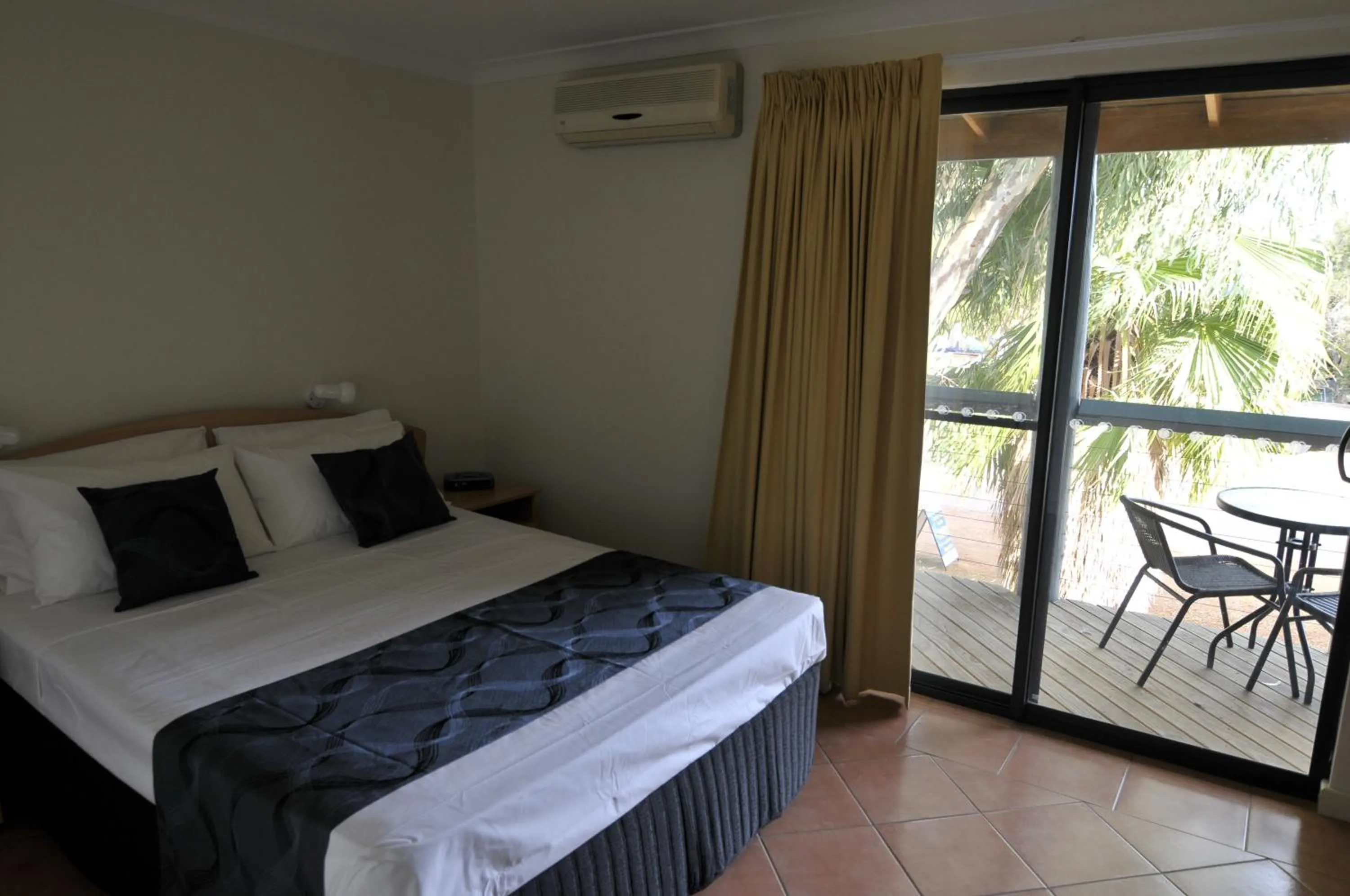 Bed in Pelican's Nest