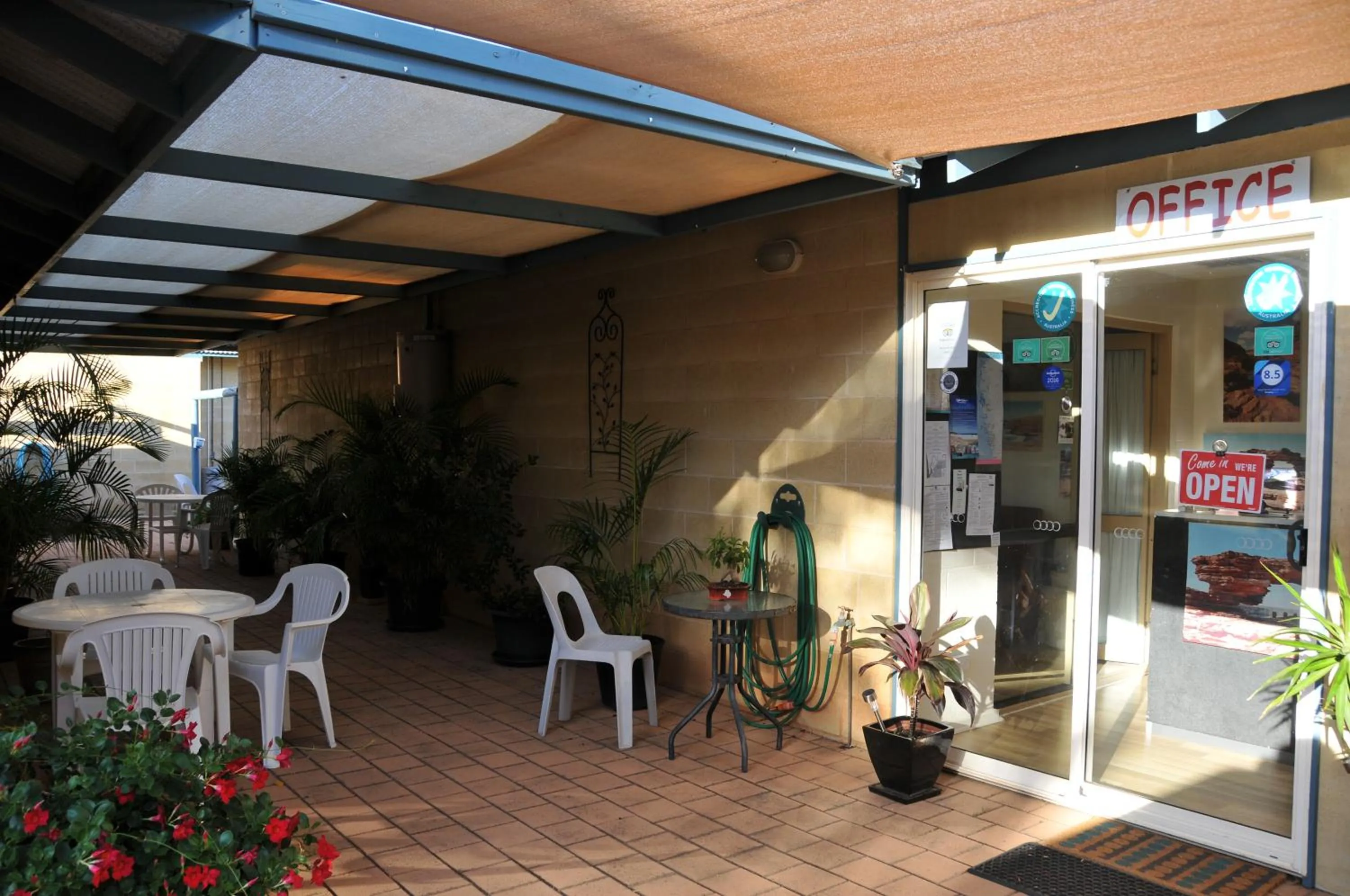 Facade/entrance in Pelican's Nest