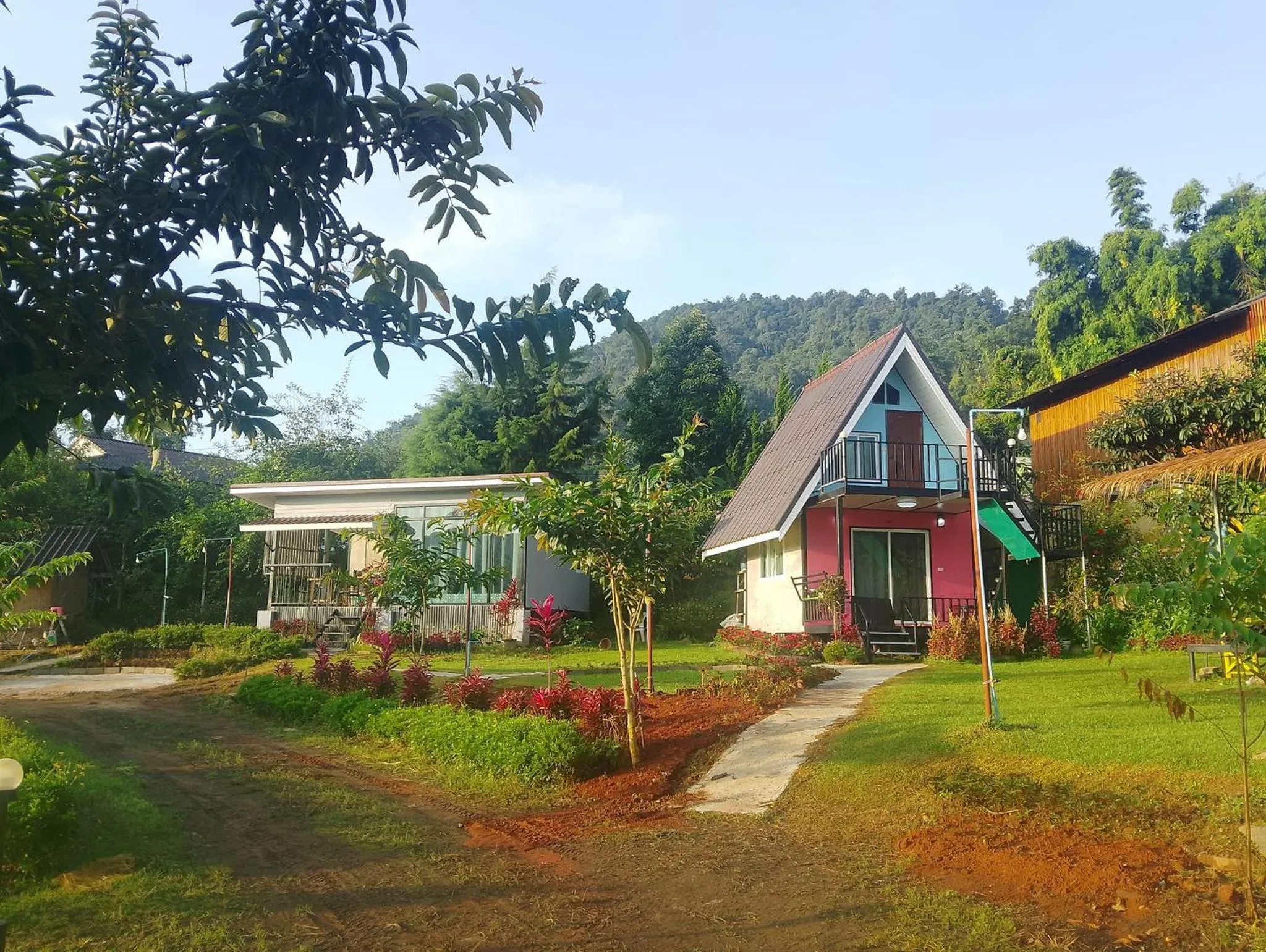 Property building in Inthanon Lao-Ju House