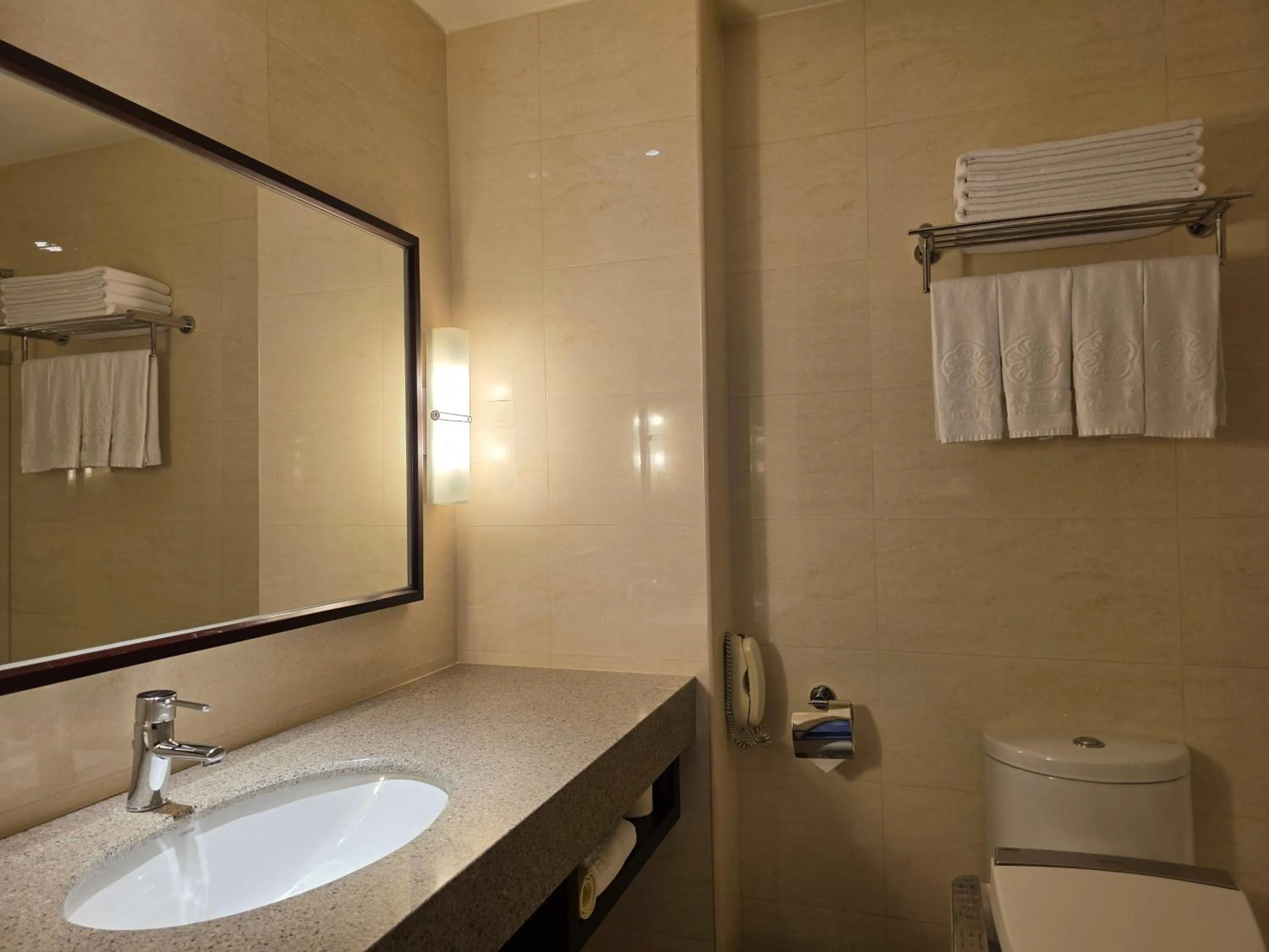 雀客旅館台中來來