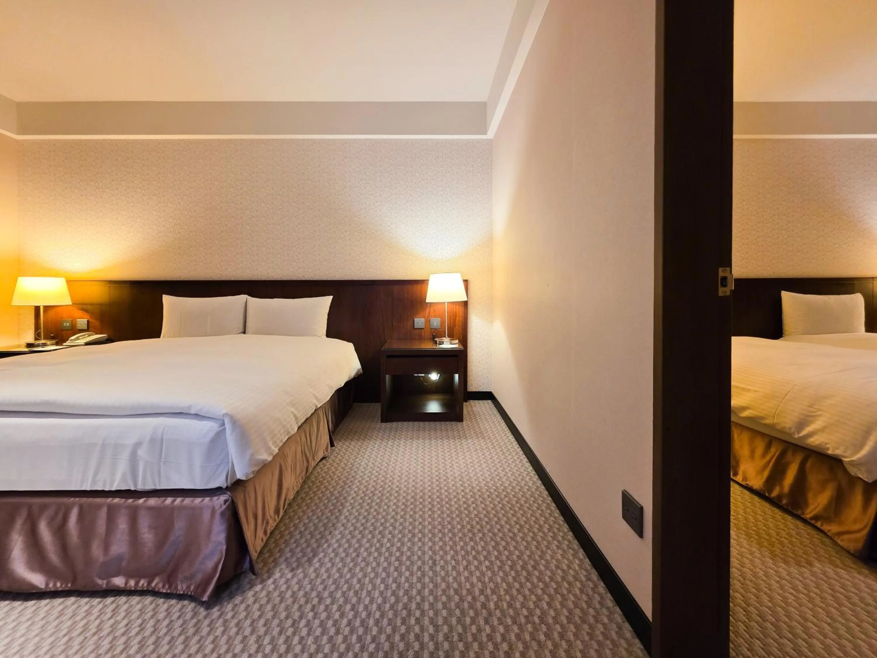 Bed in 雀客旅館台中來來